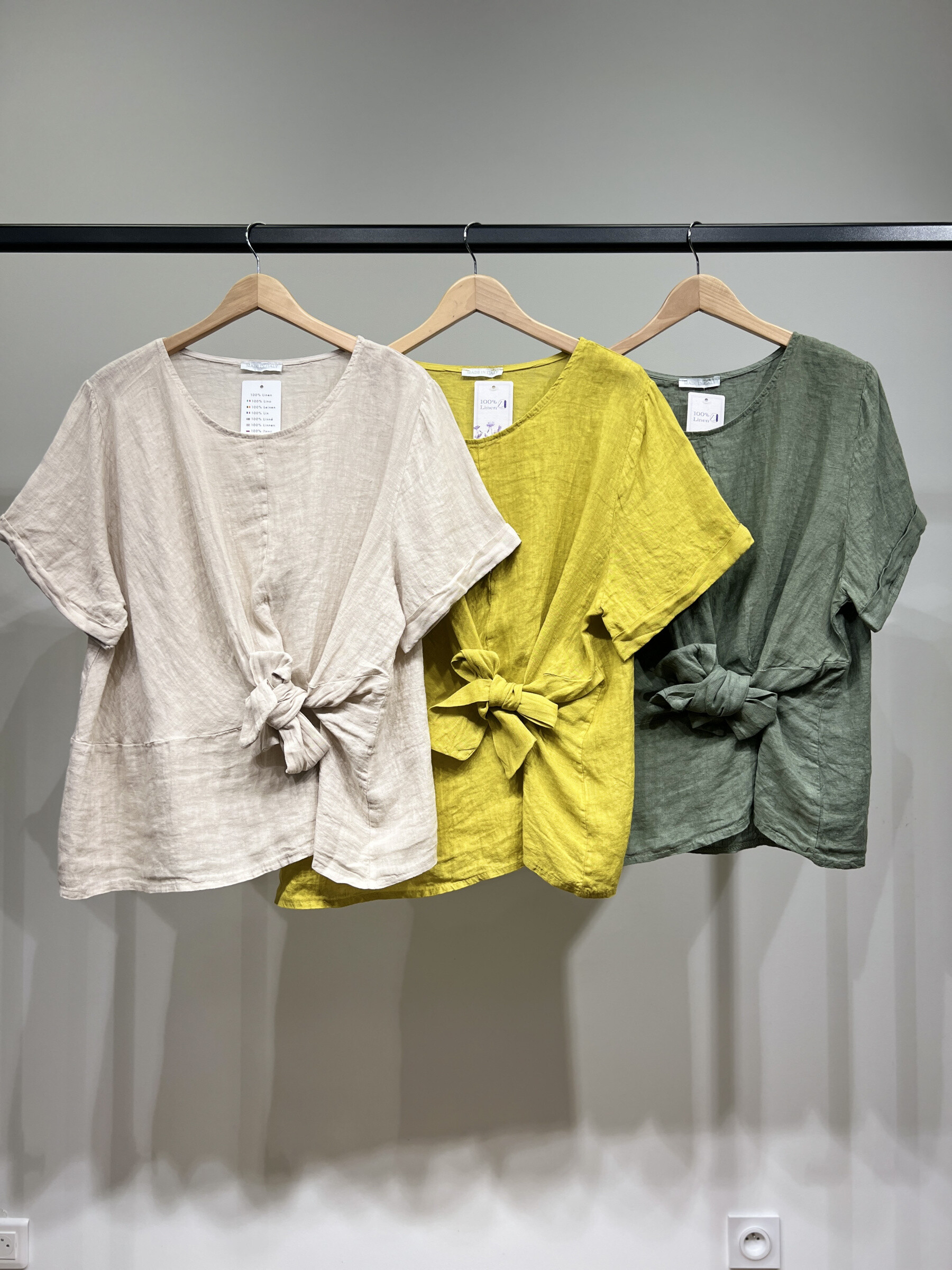 Grossiste L'Emotion - T-Shirt Manche Courte Large Nœud Décoratif 100% Lin
