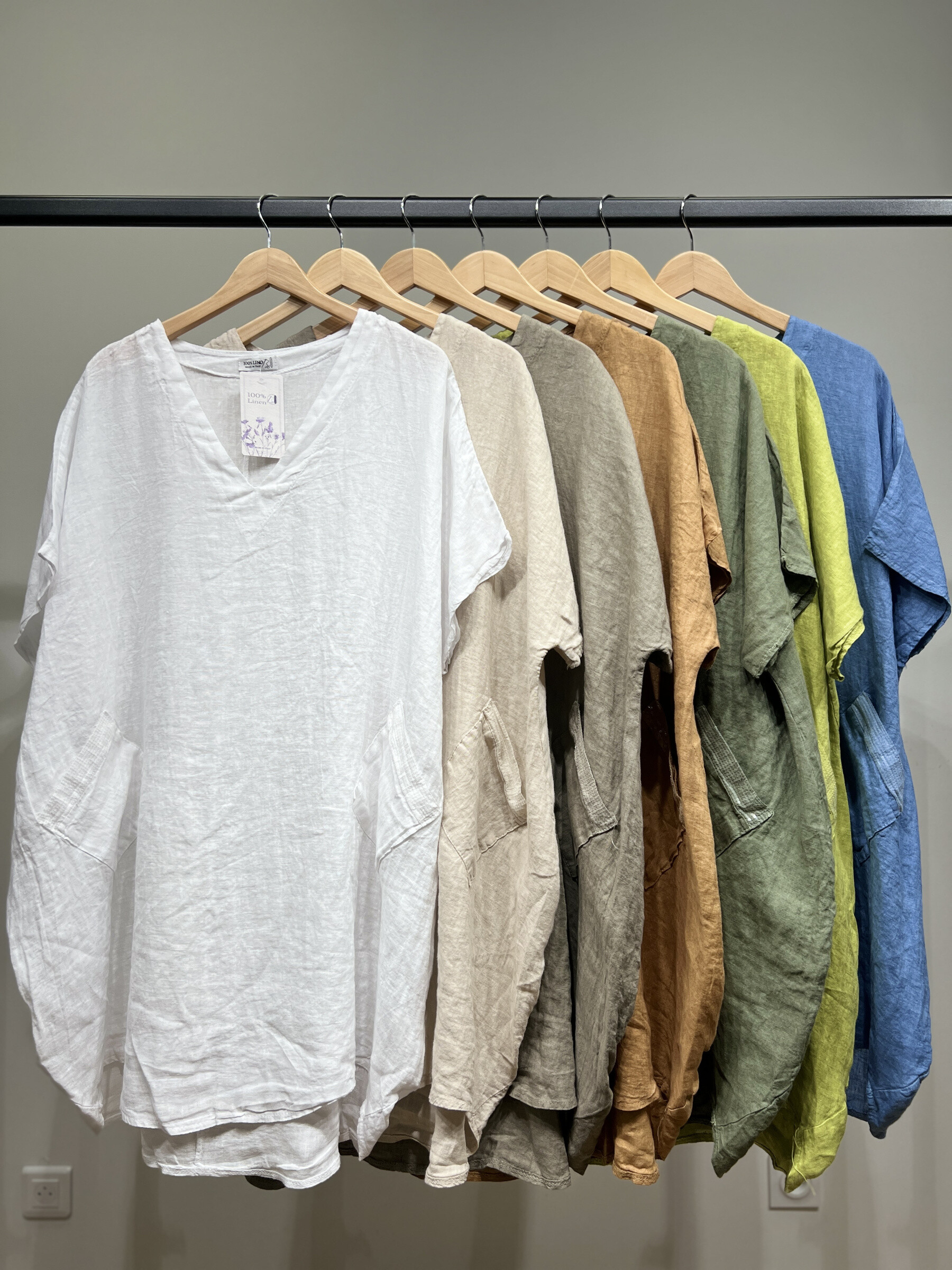Wholesaler L'Emotion - Large V-Neck Short Sleeve Tunic with Sequin Pockets 100% Linen