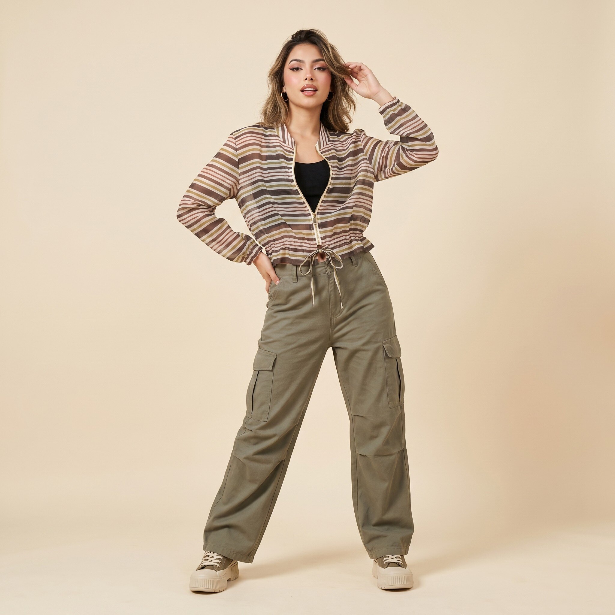 Grossiste L'Emotion - Veste Légère Cropped Cordon à La Taille Zippé Manches Bouffantes Rayé