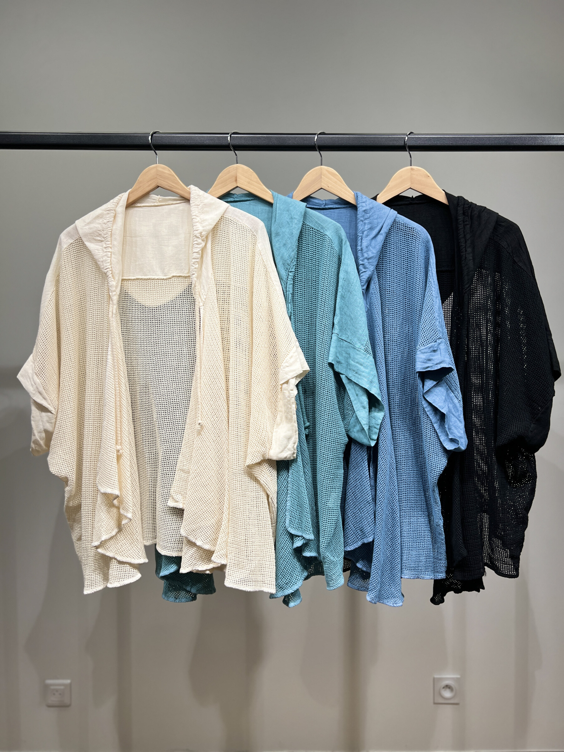 Wholesaler L'Emotion - Light jacket with openwork mesh with cotton linen size 38-44