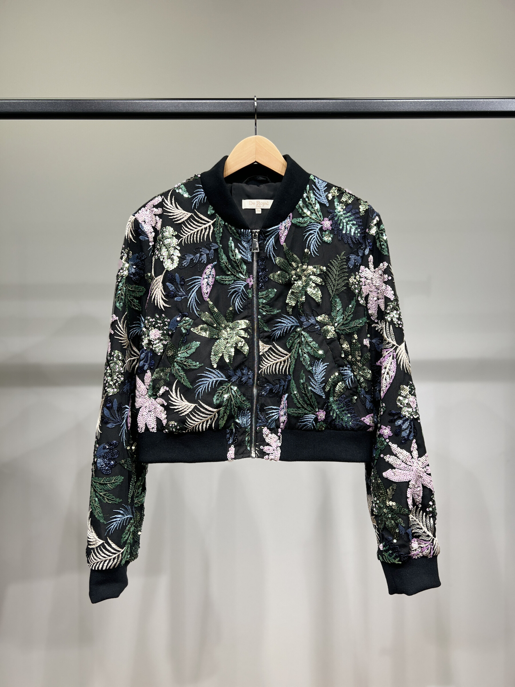 Wholesaler L'Emotion - Sequins embroidered jacket doubled double double polyester size 38-42