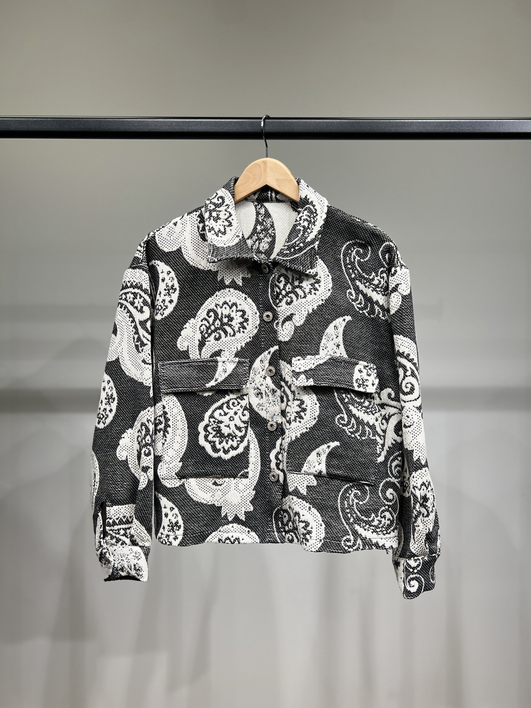 Wholesaler L'Emotion - Texturated buttoned jacket cachemire patch shirt 100% cotton