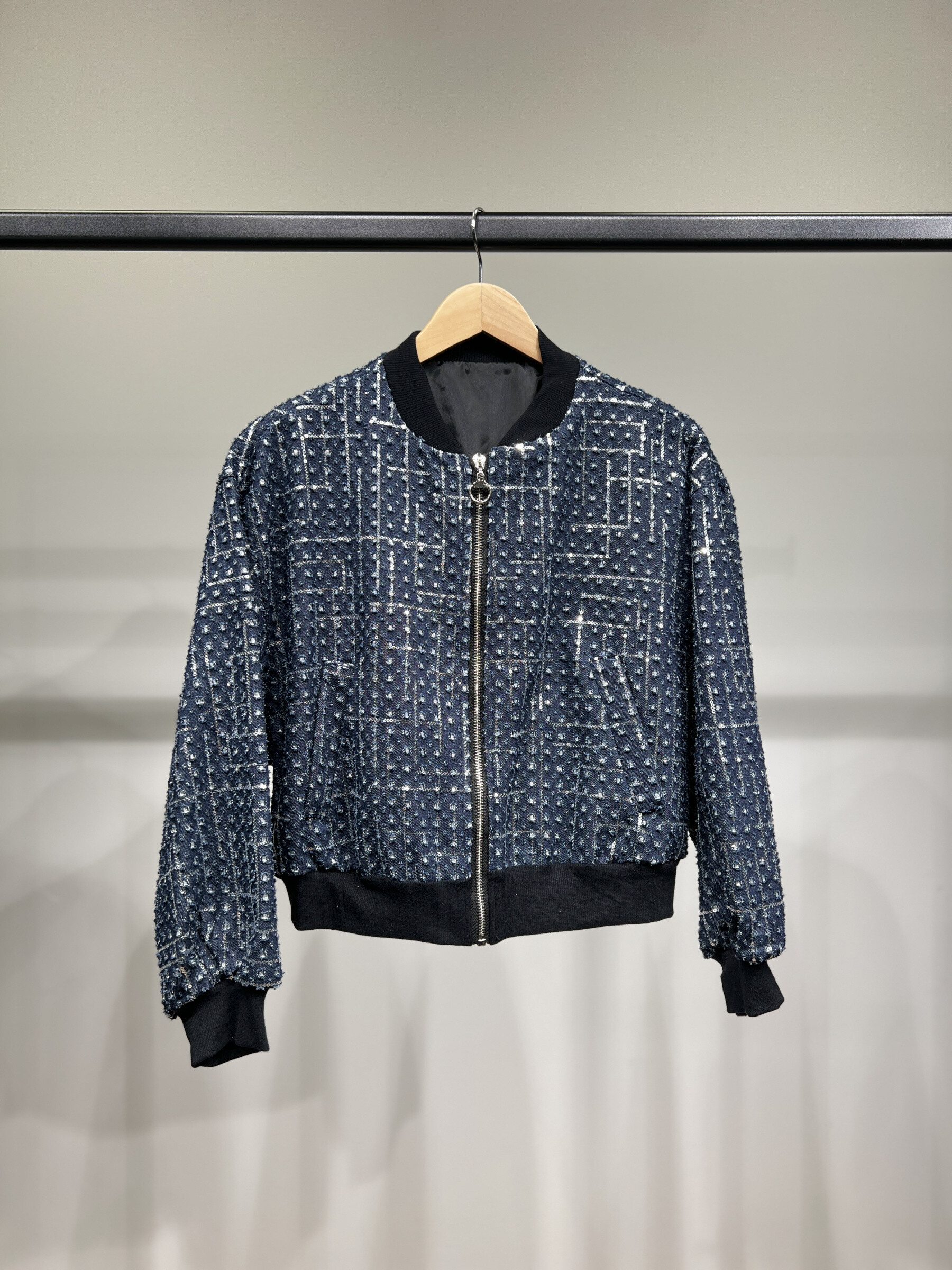 Wholesaler L'Emotion - Cibed edges jacket with sequins sequins lined 100% cotton size 36-44