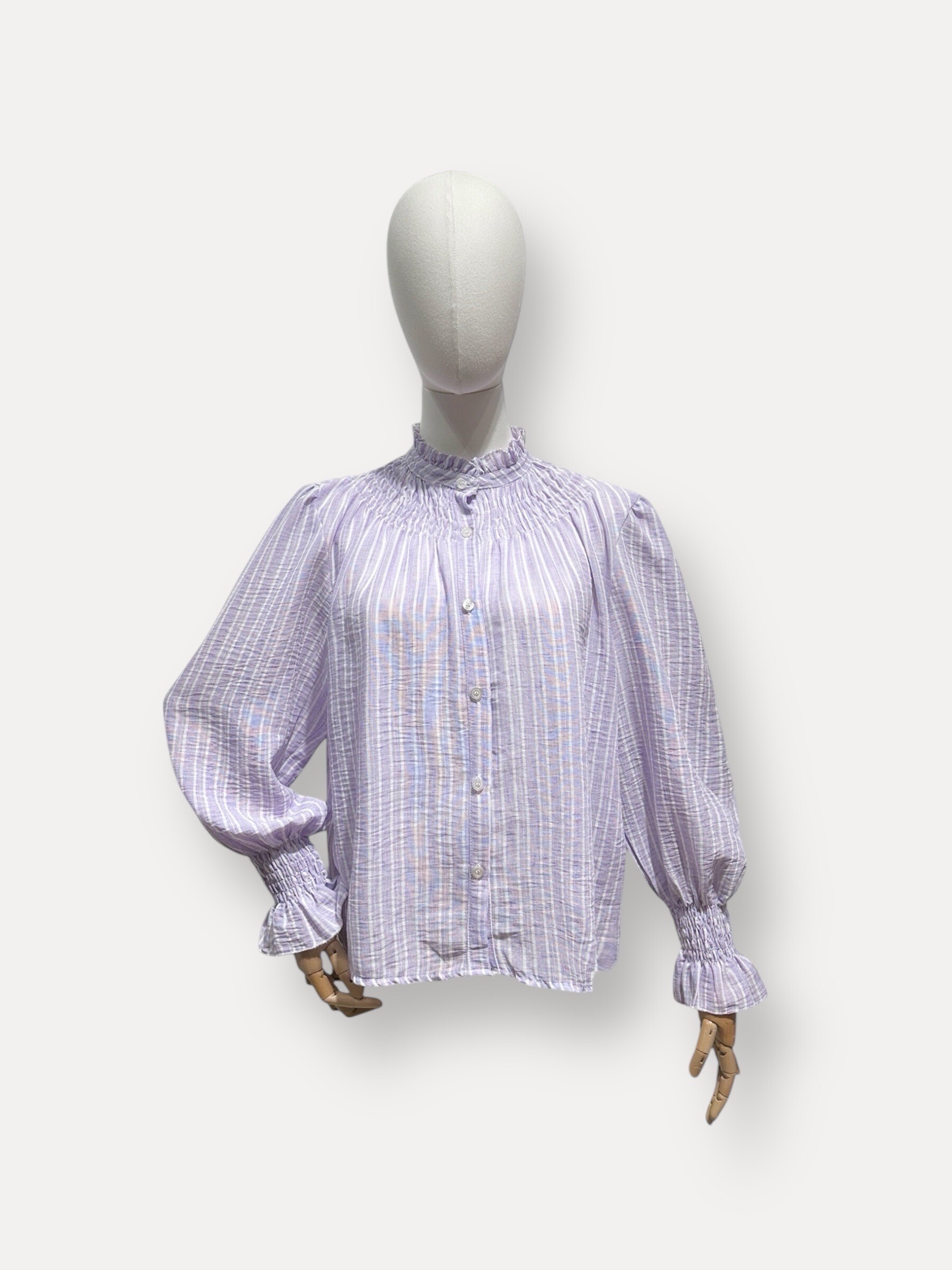Wholesaler L'ESSENTIEL - Victorian blouse with long sleeves with striped pattern