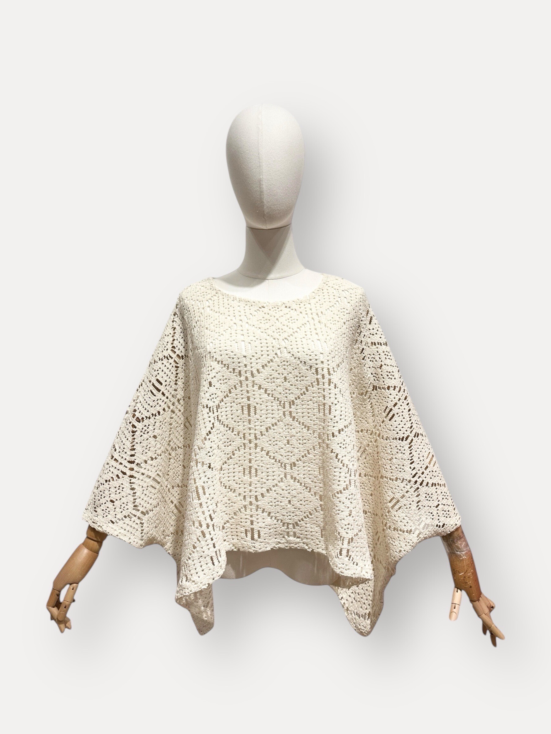 Grossiste L'ESSENTIEL - Poncho BRITTANY Crochet À Manches Chauve-Souris