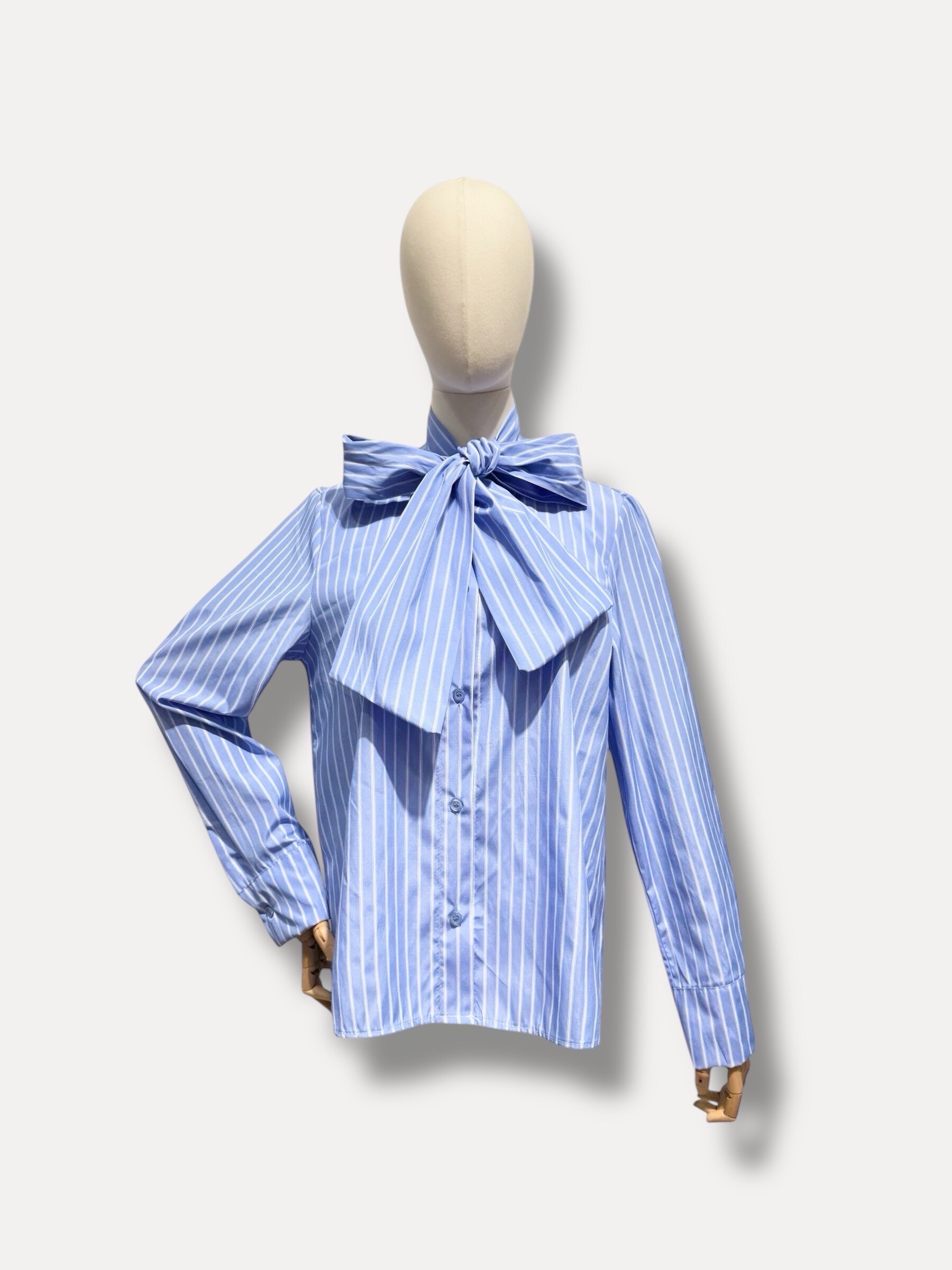 Grossiste L'ESSENTIEL - Chemise Rayures À Manches Longues Avec Col Montant Noeud