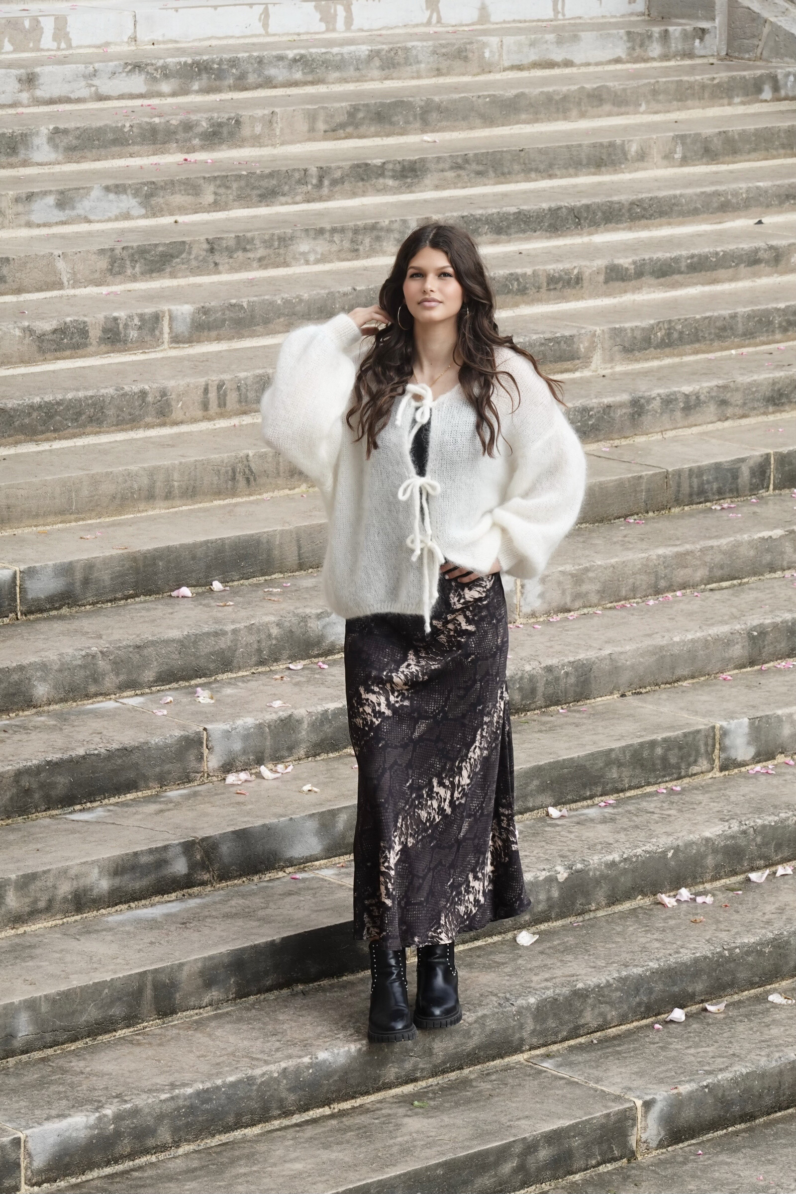 Wholesaler L'ESSENTIEL - OPHÉLIA Long Sleeve Mohair Sweater With Tie