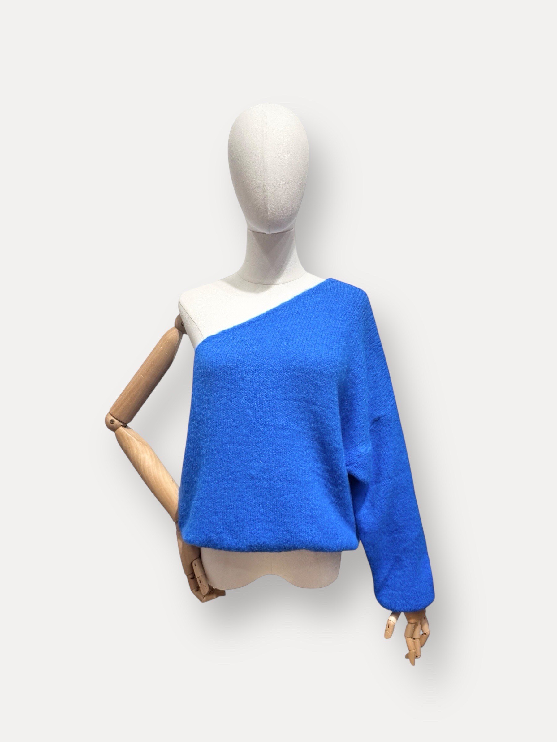 Grossiste L'ESSENTIEL - Pull Asymétrique Une Manche Douce Et Fluffy