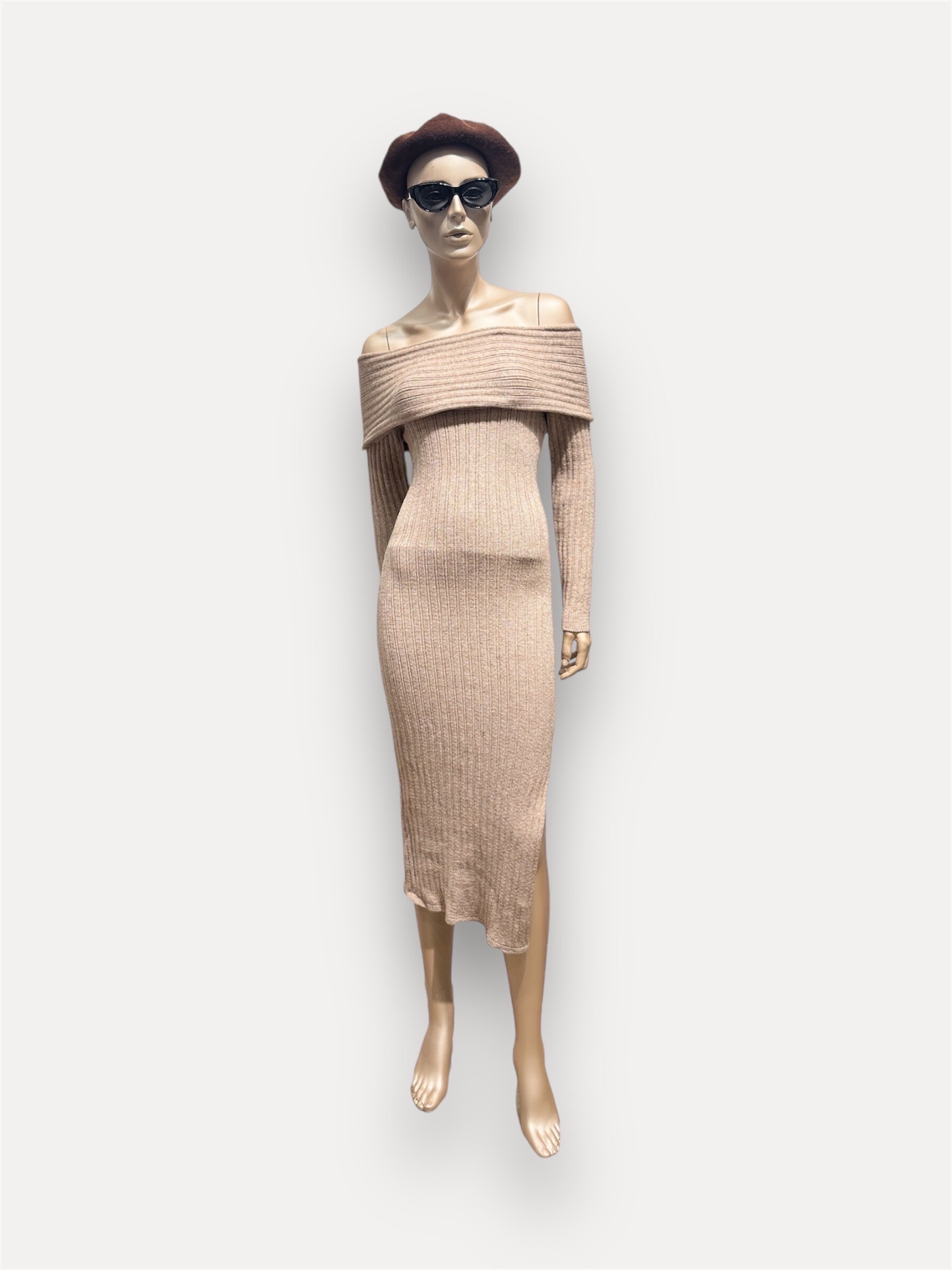 Grossiste L'ESSENTIEL - Robe SIENNA Longue En Maille Pret Du Corps Avec Encolure Bardot