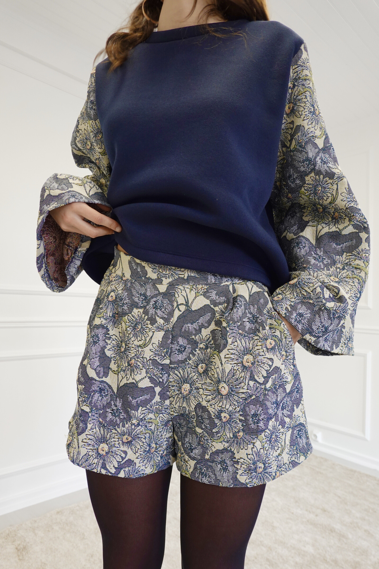 Grossista L'ESSENTIEL - Shorts a vita alta con stampa floreale in jacquard RUBY