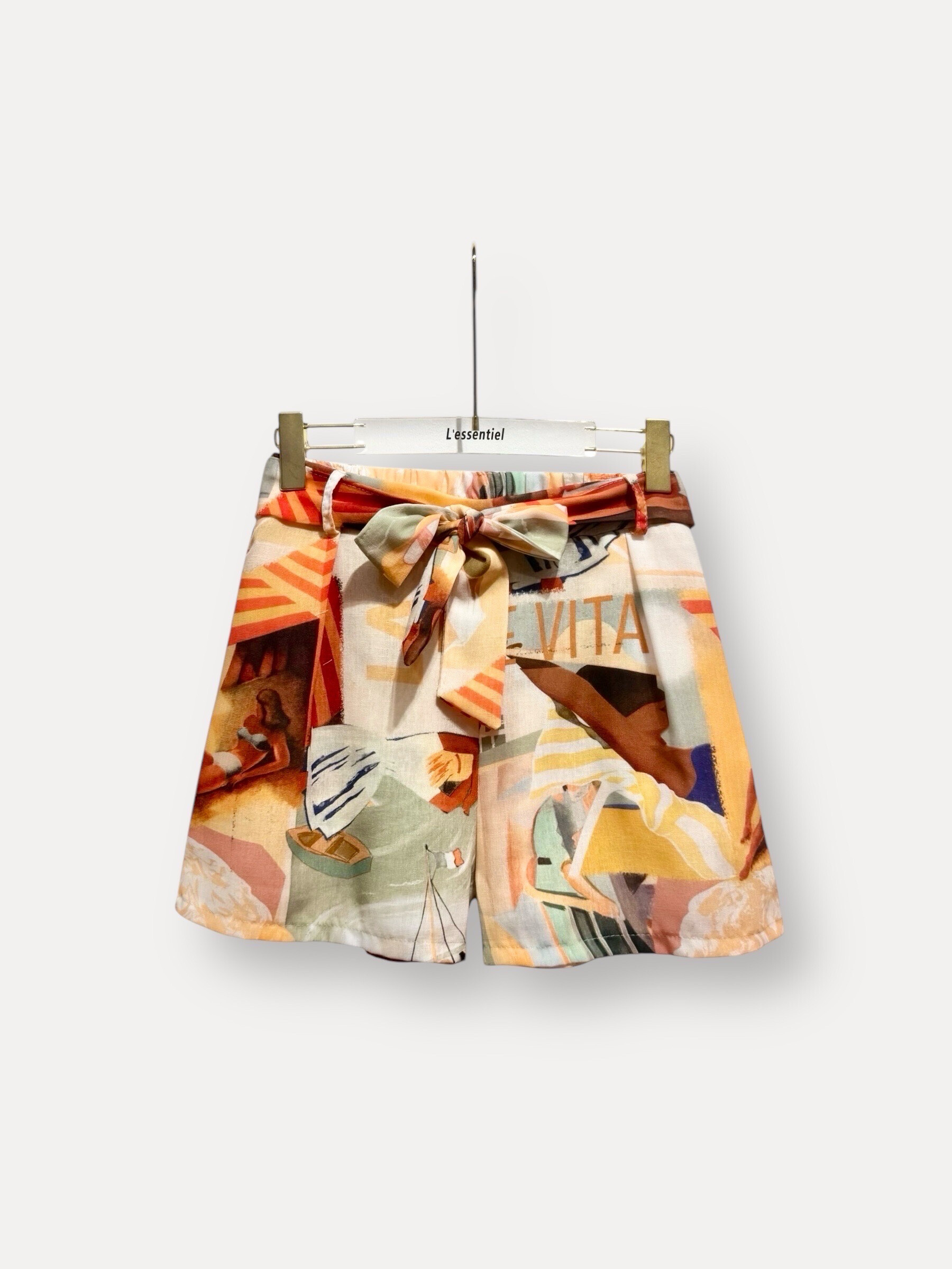 Wholesaler L'ESSENTIEL - Flared venturini shorts with a knotted belt with modern life pattern