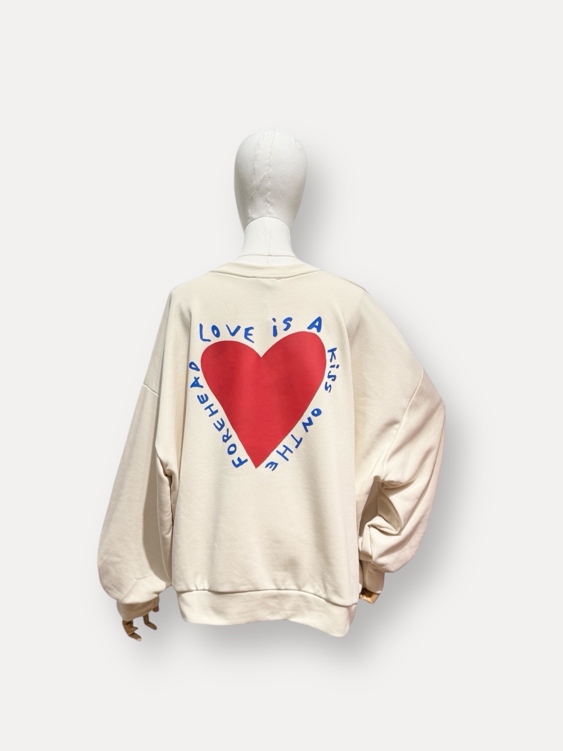 Wholesaler L'ESSENTIEL - Long sleeve sweatshirt "Love is a kiss on the forehead" printed heart