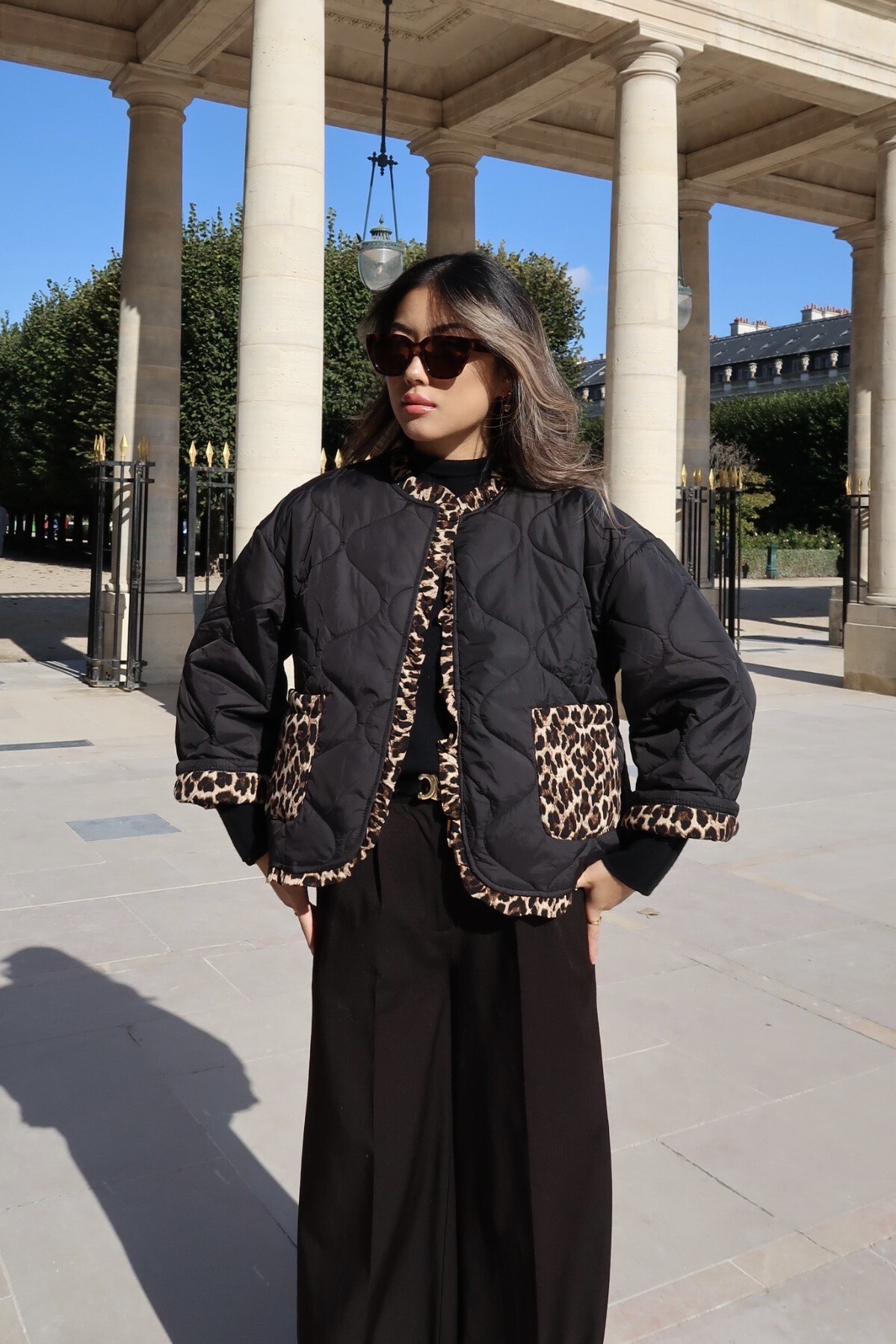 Großhändler L'ESSENTIEL - Langärmlige, gesteppte, offene Jacke mit Leopardenbesatz