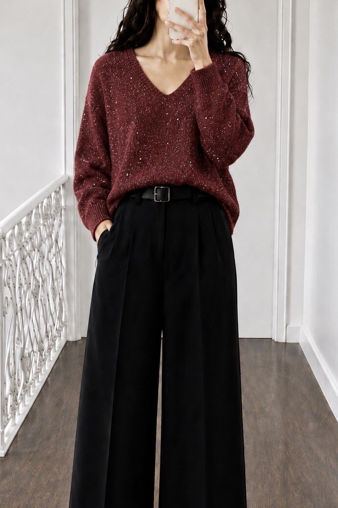 Wholesaler L.Steven - Sequined knit sweater with openwork collar