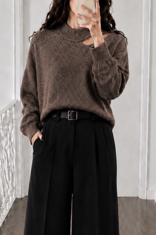 Wholesaler L.Steven - Sequined knit sweater with openwork collar