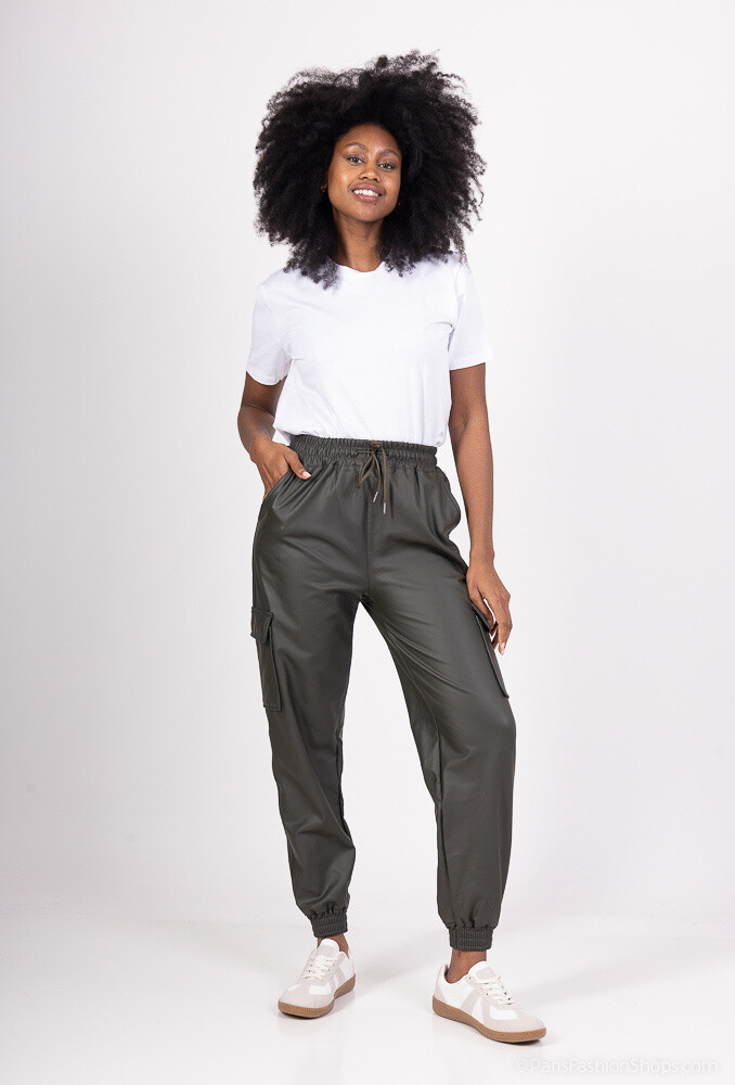 Grossiste L8 - Jogging cargo en similicuir