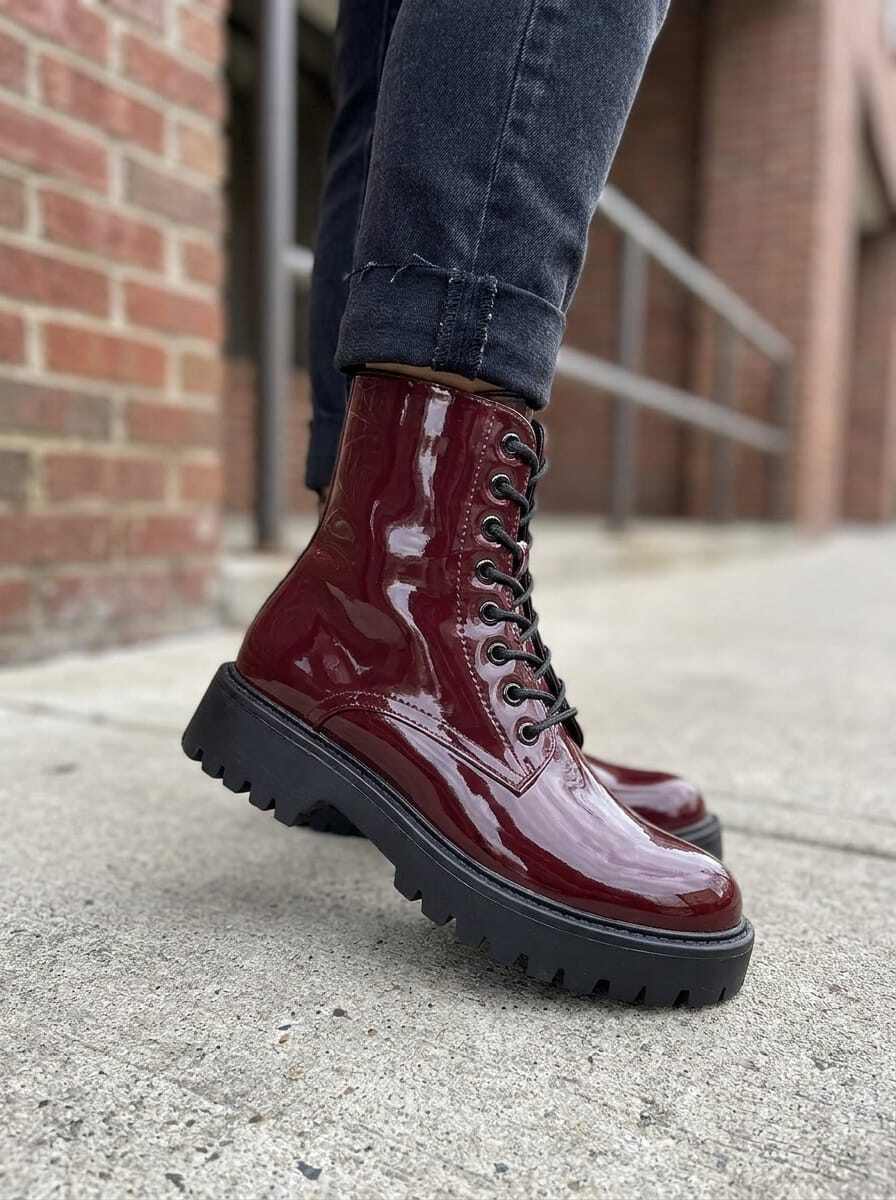 Wholesaler La Bottine souriante - Flat patent lace-up ankle boots