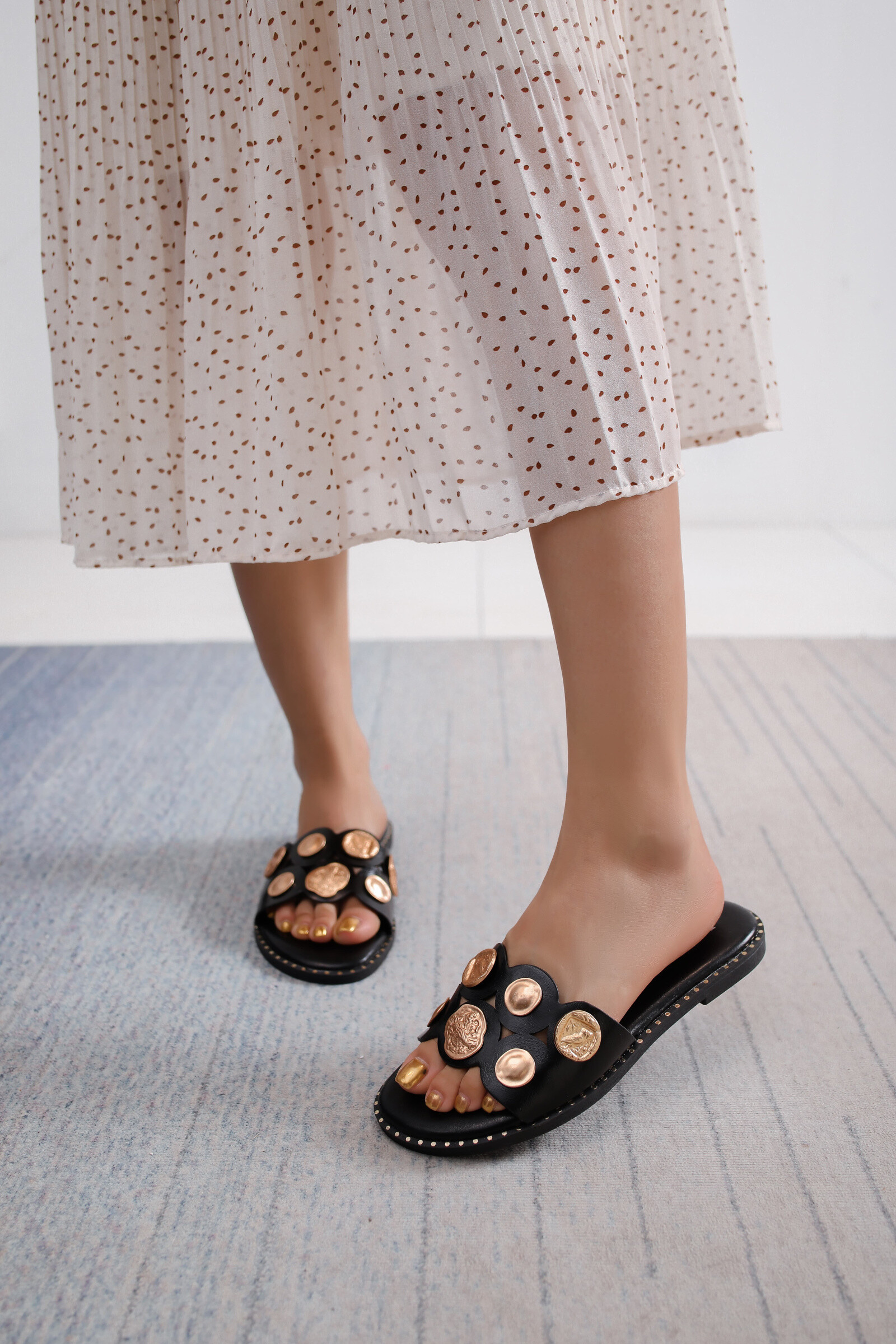 Wholesaler La Bottine souriante - Flat mules in metallic accessories