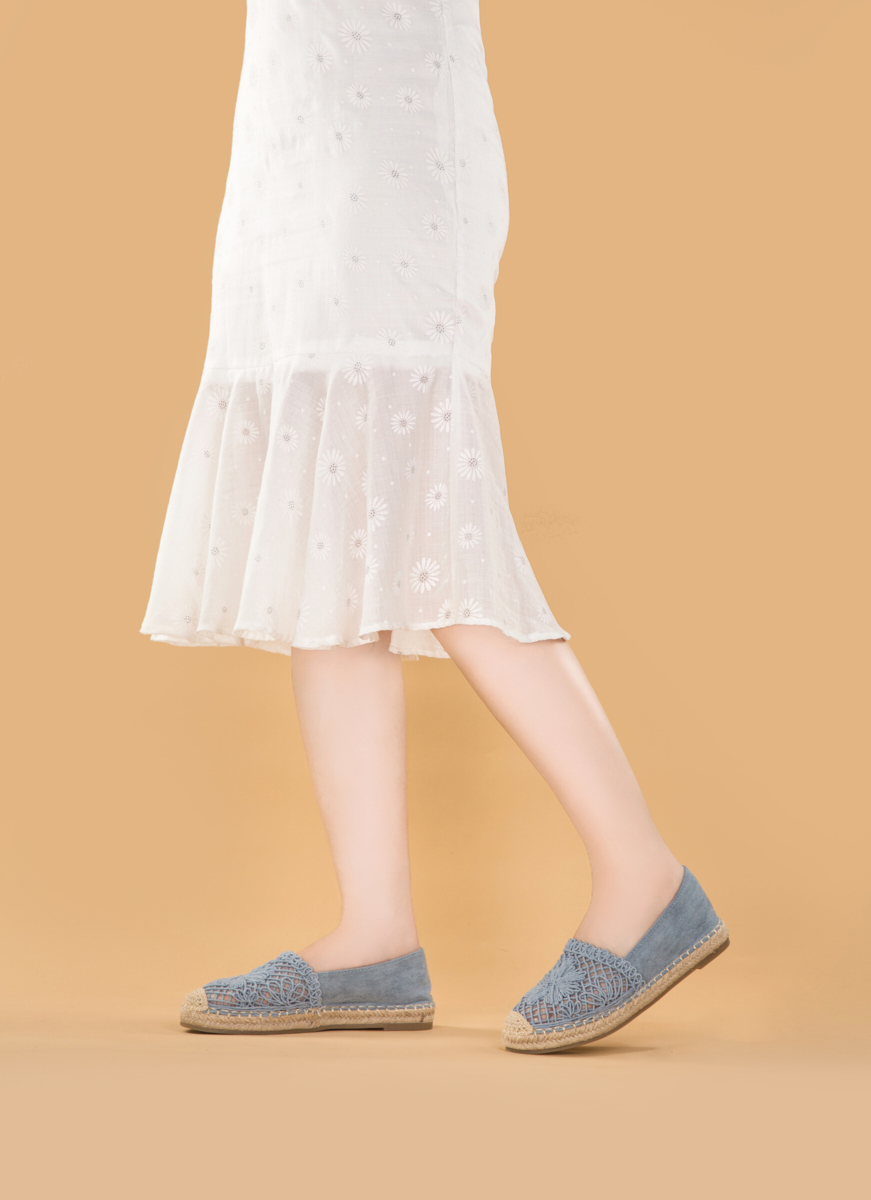 Grossiste Lady Glory - Espadrilles Plates Élégantes avec Dentelle Décorative