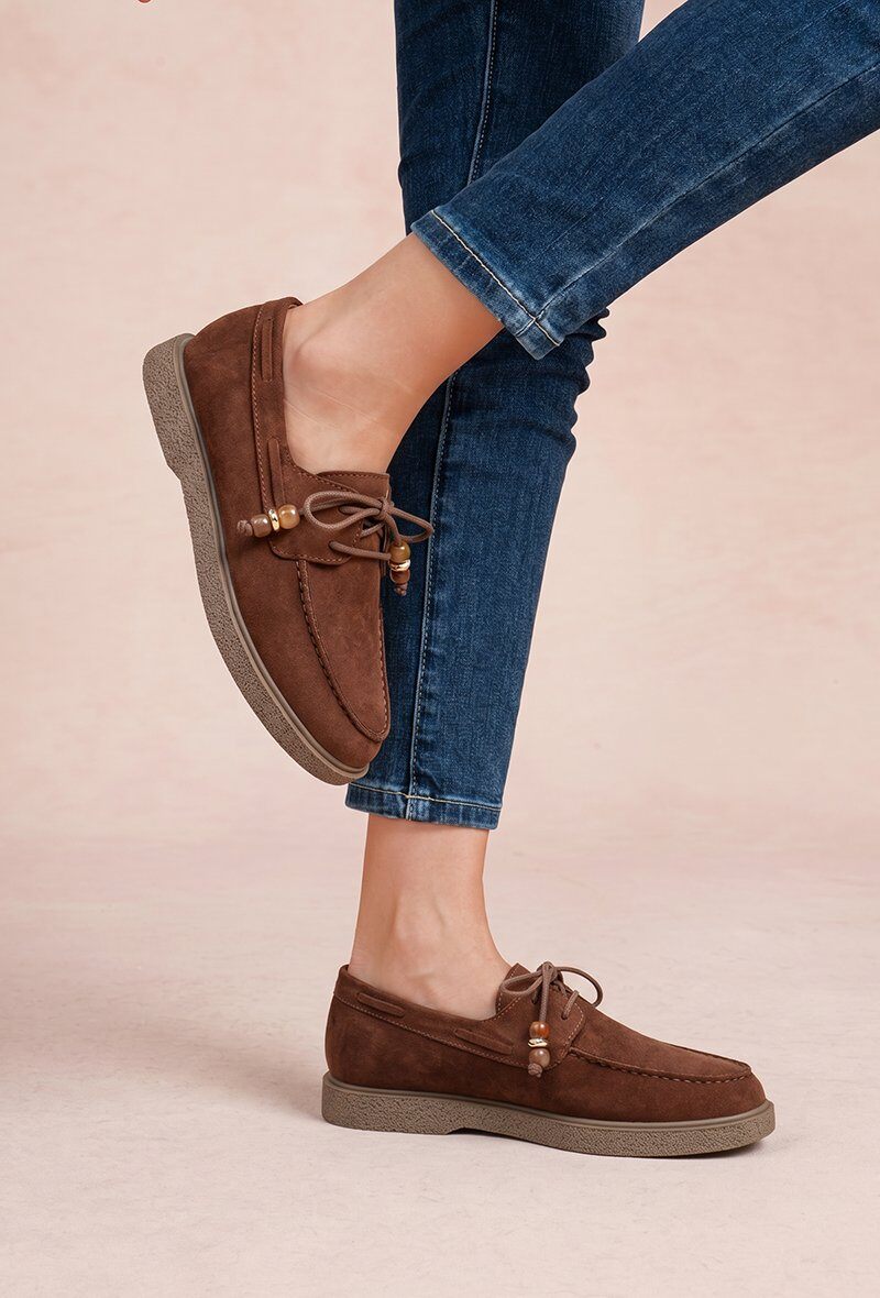 Grossiste Lady Glory - Chaussures Bateau en Suédine à Lacets et Perles (Réf: H25)