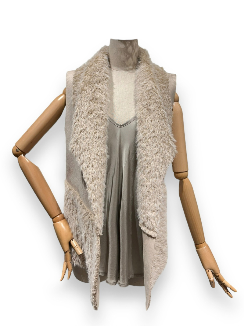 Wholesaler LAFÉE - DIANA SLEEVELESS FUR VEST