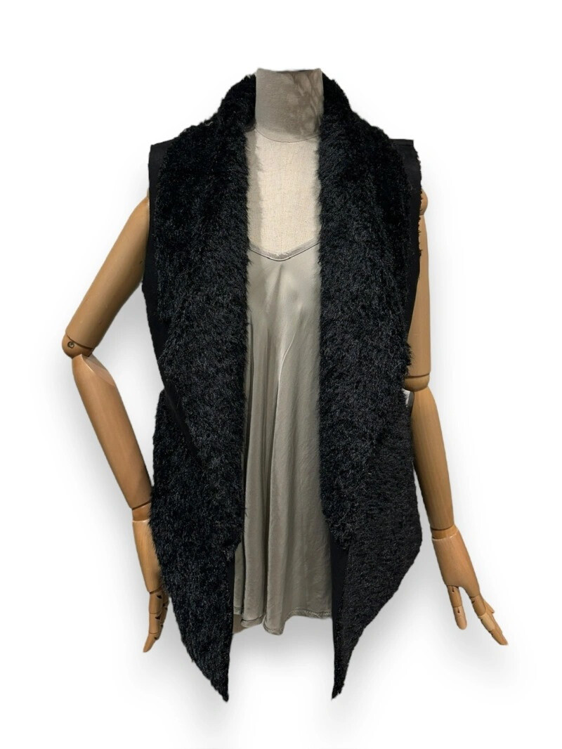 Wholesaler LAFÉE - DIANA SLEEVELESS FUR VEST