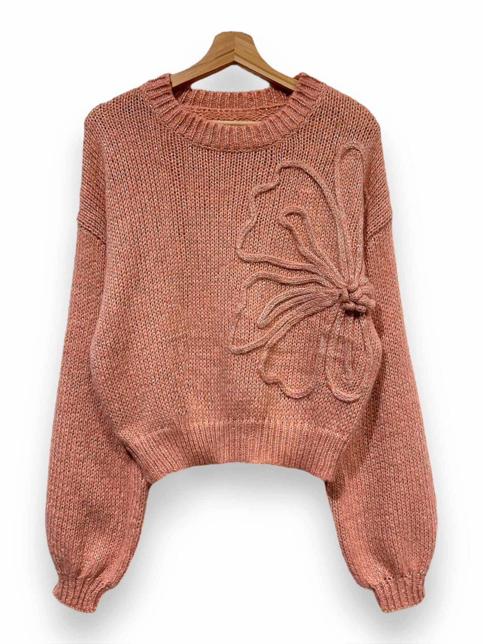 Wholesaler LAFÉE - ROUND NECK LARGE KNIT SWEATER WITH LONG SLEEVED TWISTED FLOWER EMBROIDERY