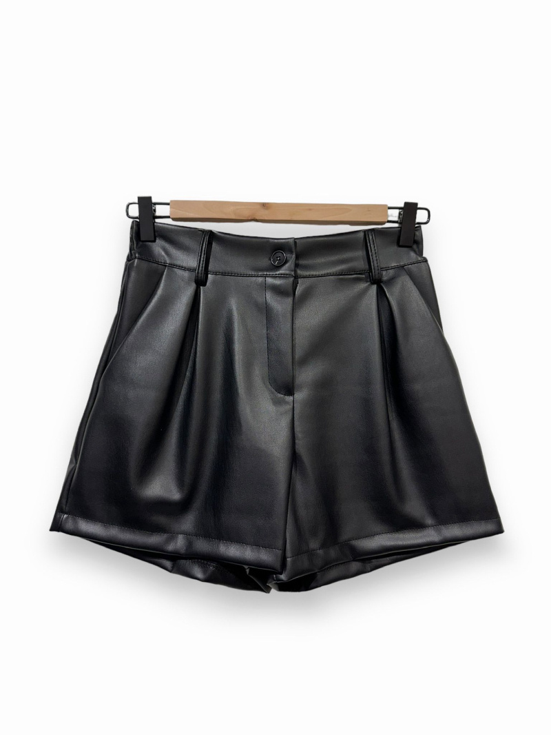 Wholesaler LAFÉE - FAUX LEATHER SHORTS WITH ELINE POCKETS