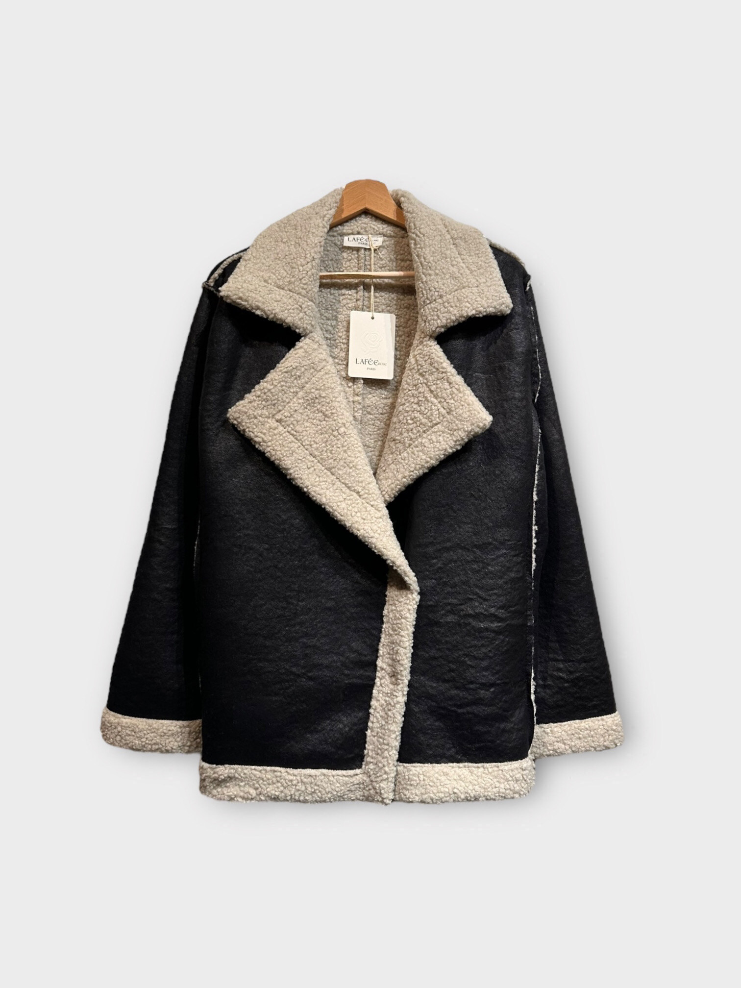 Großhändler LAFÉEROSE - Mittellange Manteljacke aus Schaffellimitat und Wildlederoptik mit Taschen