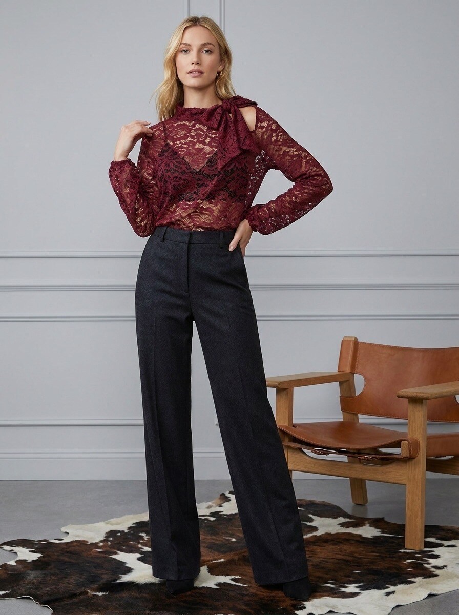 Grossiste LAFÉEROSE - CHEMISE EN DENTELLE À COL ROND NOEUD MANCHES LONGUES DÉTAILS COTON EFFET SOIE