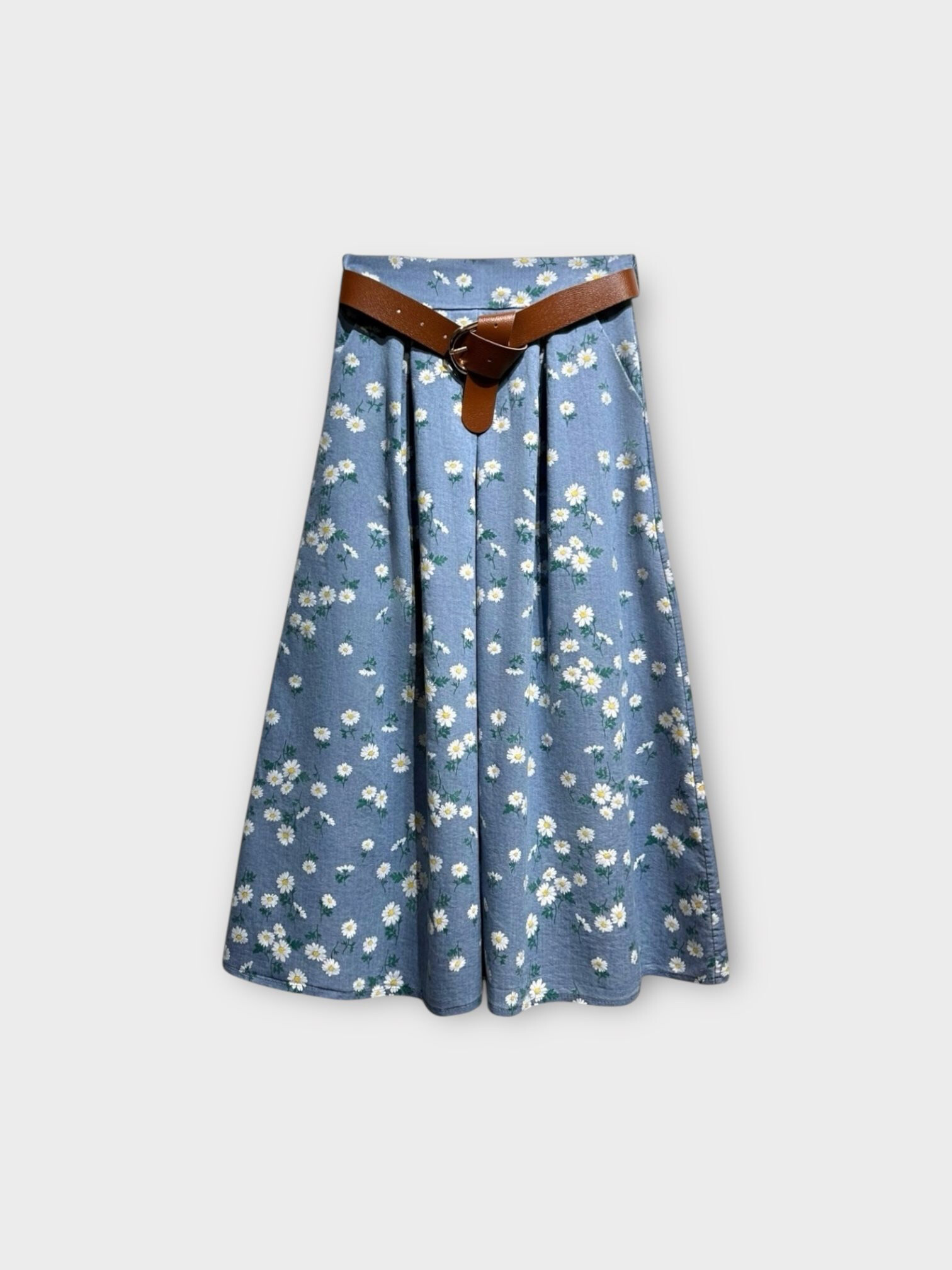Grossista LAFÉEROSE - Gonna di cotone in denim flessibile in denim stampato fiori svasati con tasche e cintura
