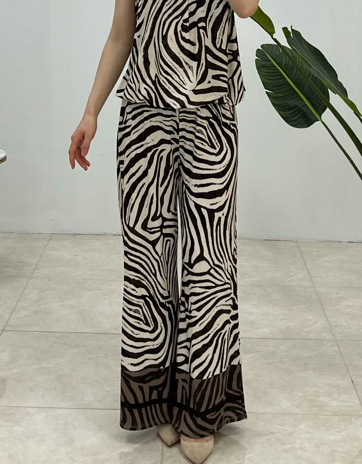 Wholesaler LAFÉEROSE - Elastic size printed fluid pants