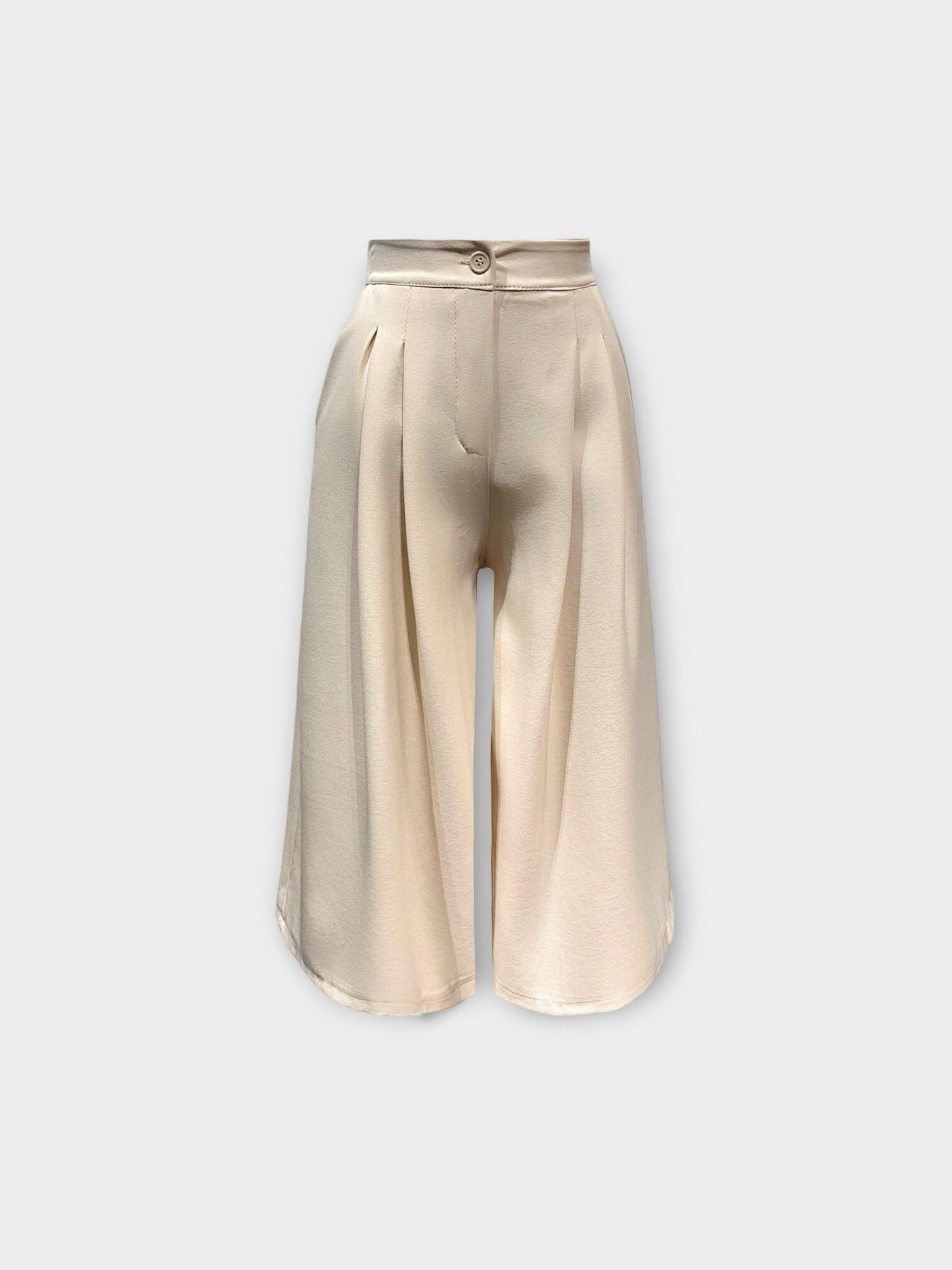 Grossista LAFÉEROSE - Pantaloni fluidi di media lunghezza con tasche e bottoni, stile cropped elegante e chic
