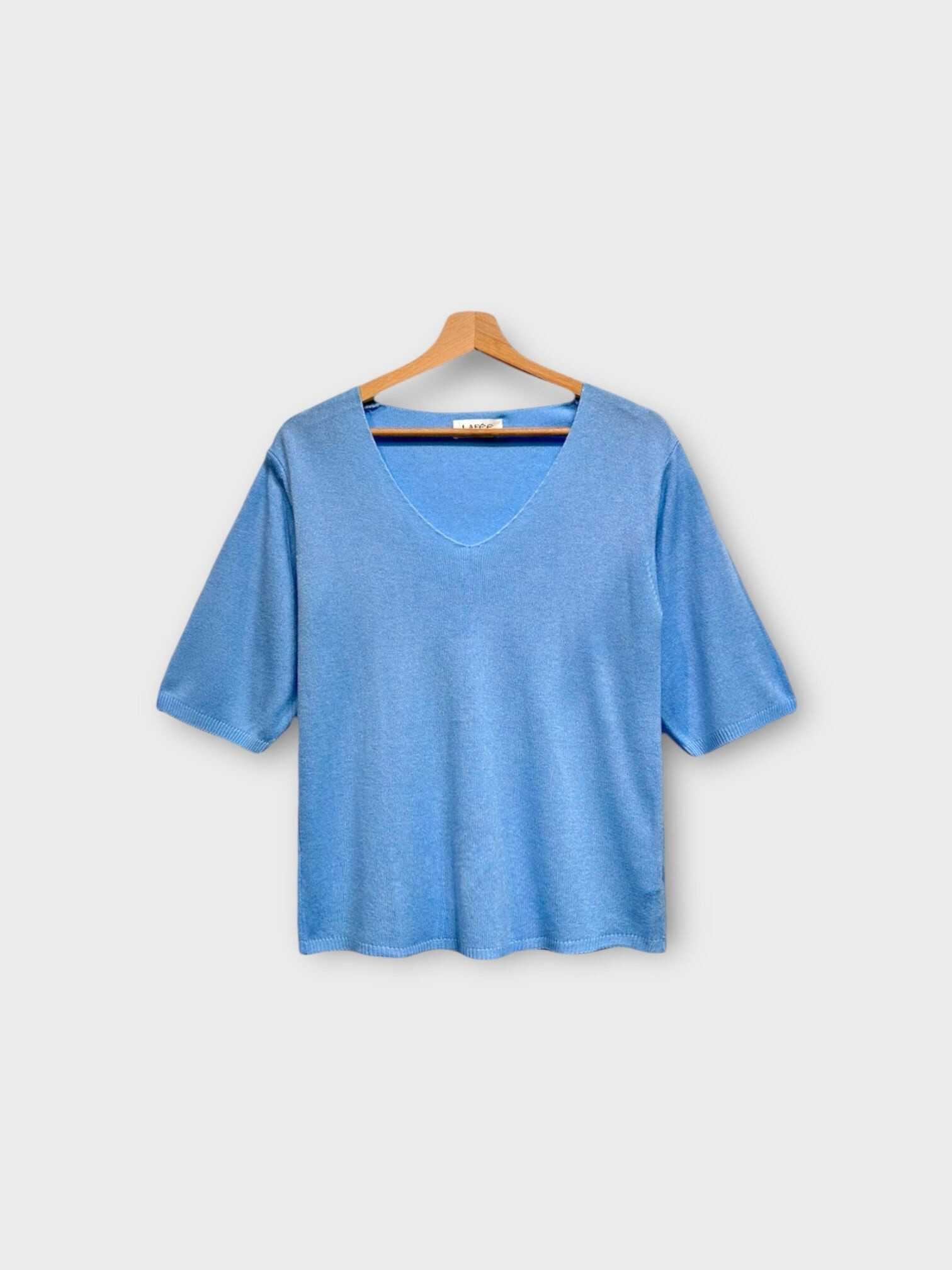 Grossiste LAFÉEROSE - Top Pull doux en modal maille fine uni col V à manches mi-longue basic casual