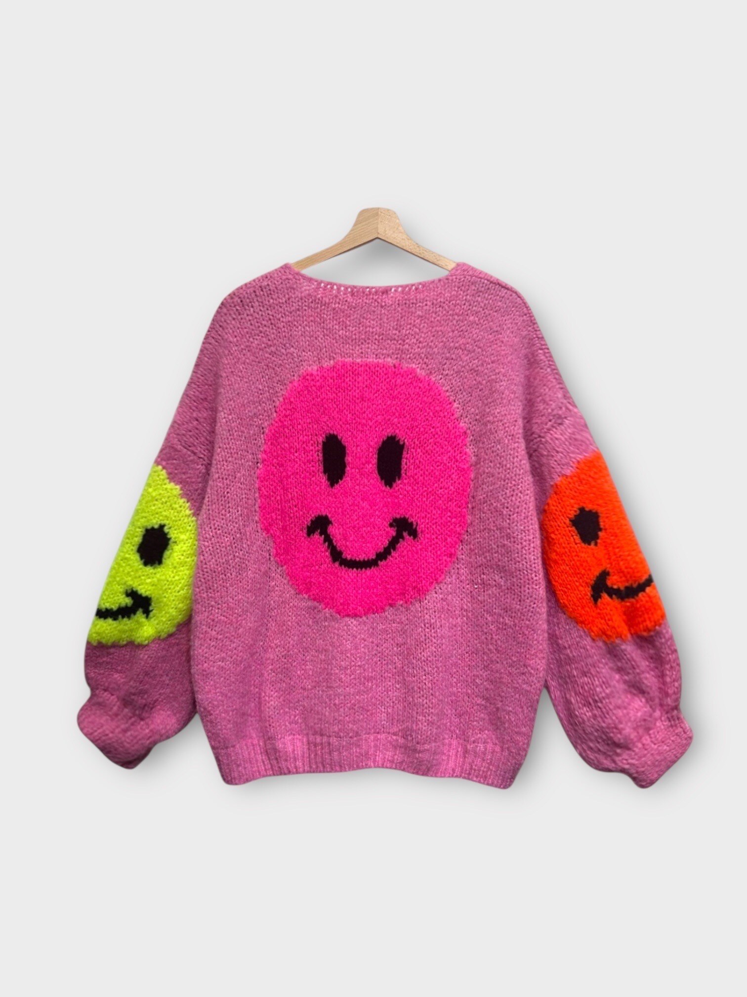 Grossiste LAFÉEROSE - Pull en laine oversize inscription smiley col V manches longues
