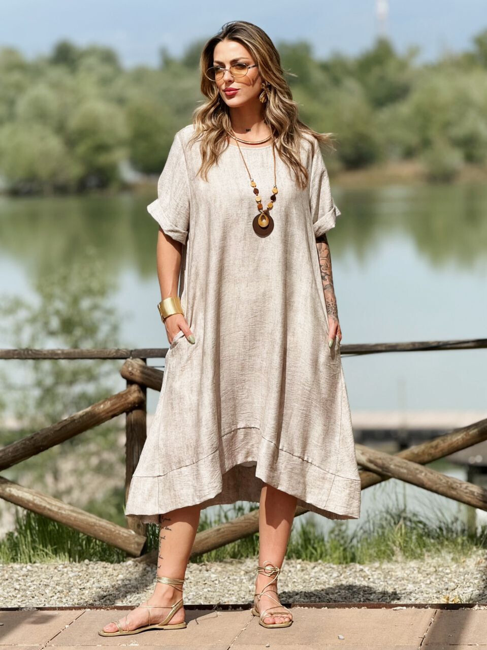 Grossista LAFÉEROSE - Abito lungo fluido in viscosa con collo tondo maniche corte tasche - bohemien