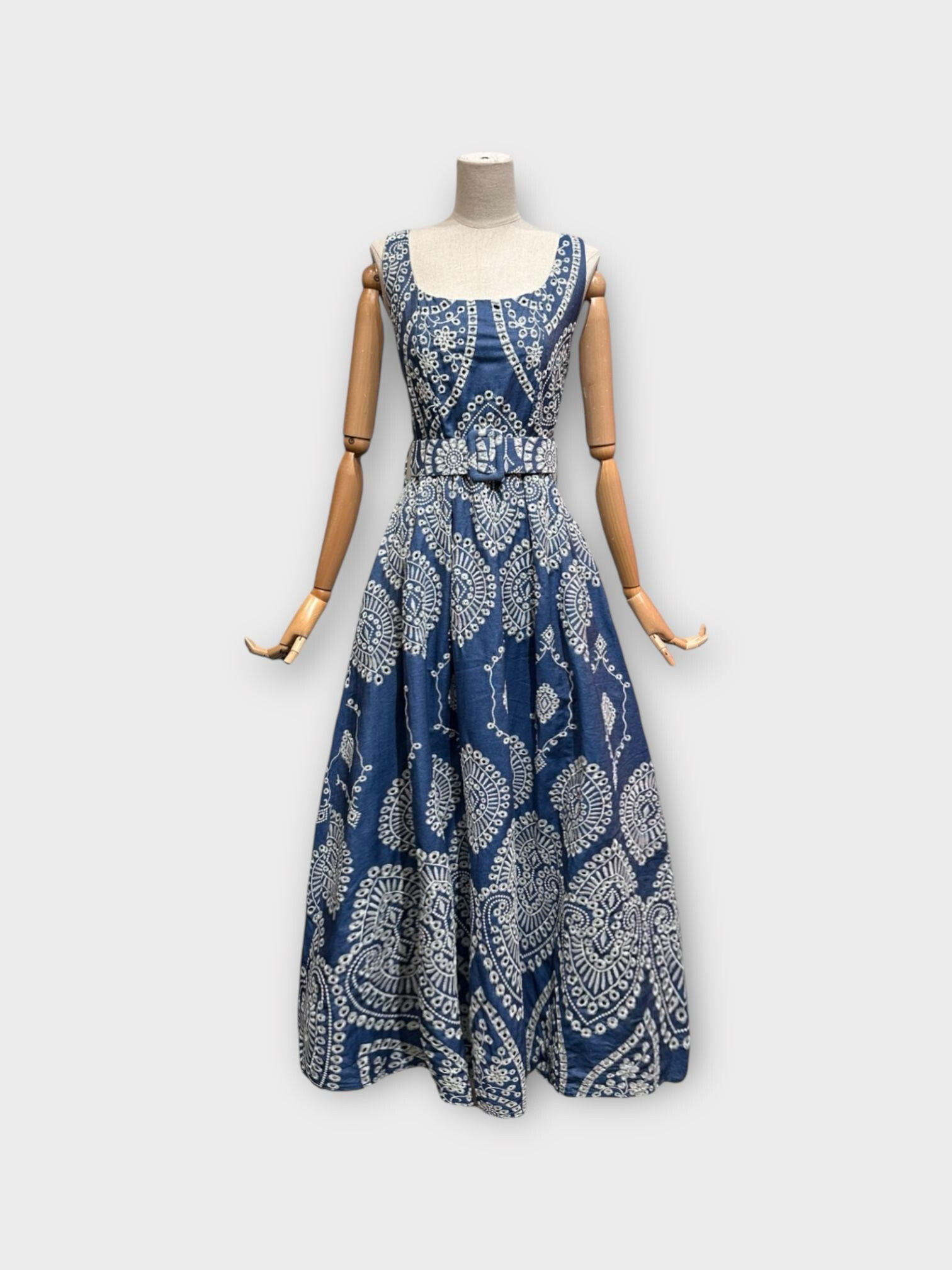 Wholesaler LAFÉEROSE - Long embroidery cotton dress with belt - denim