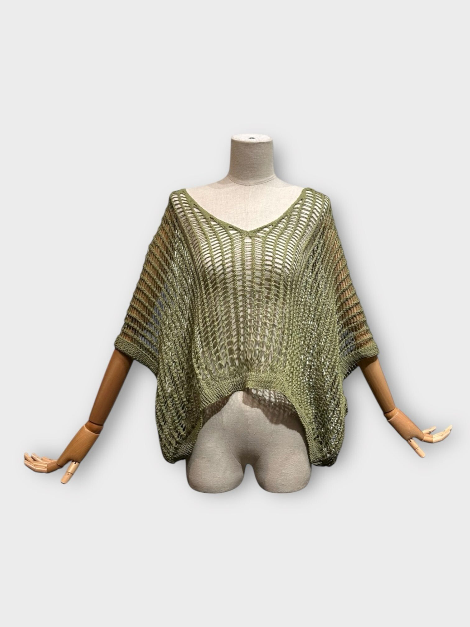 Wholesaler LAFÉEROSE - High - Cotton sweater open -collar V -neck with wide, loose stitches, bat handles