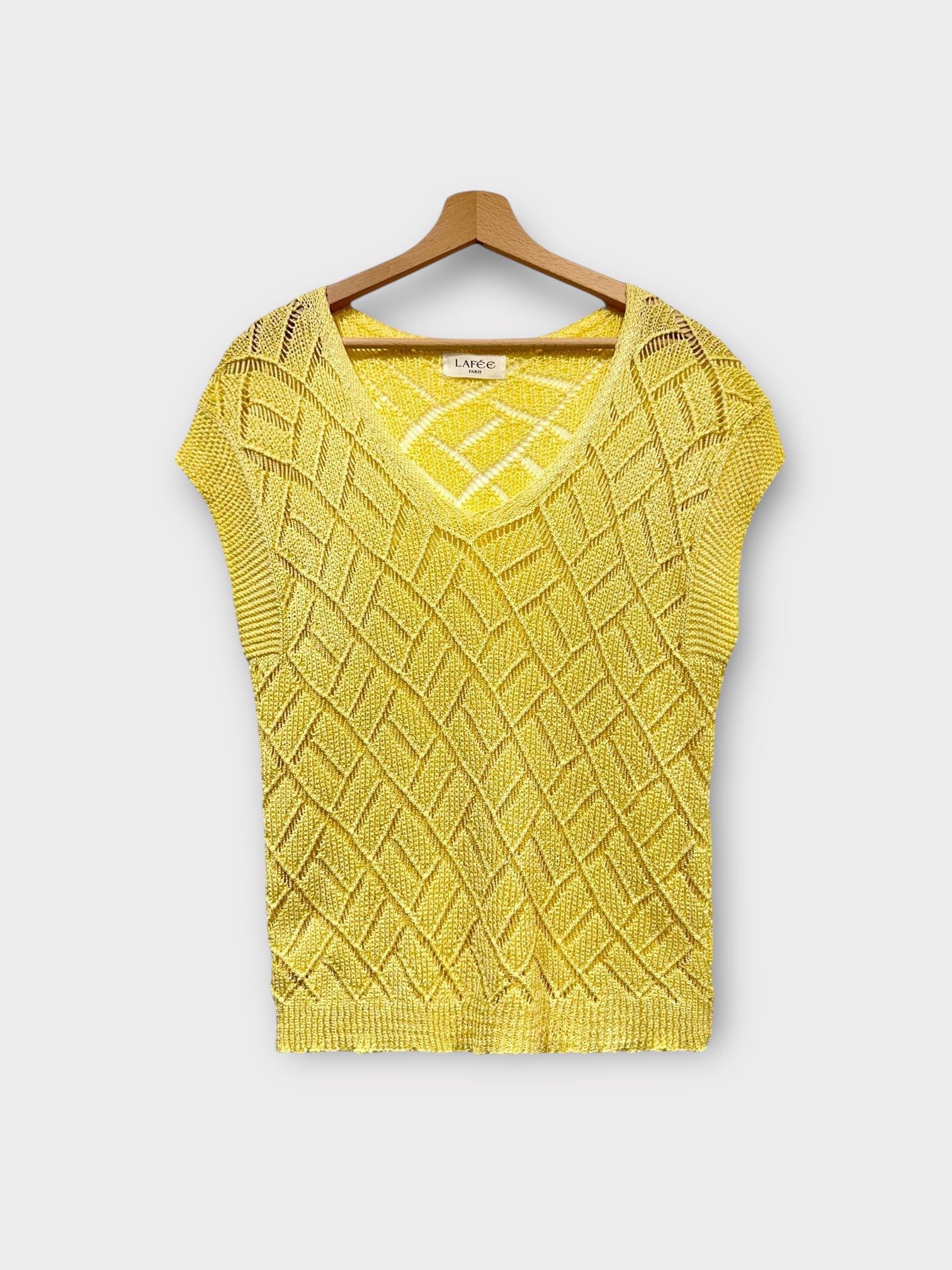 Wholesaler LAFÉEROSE - Top small crochet sweater with embroidery details V-neck sleeveless spring summer