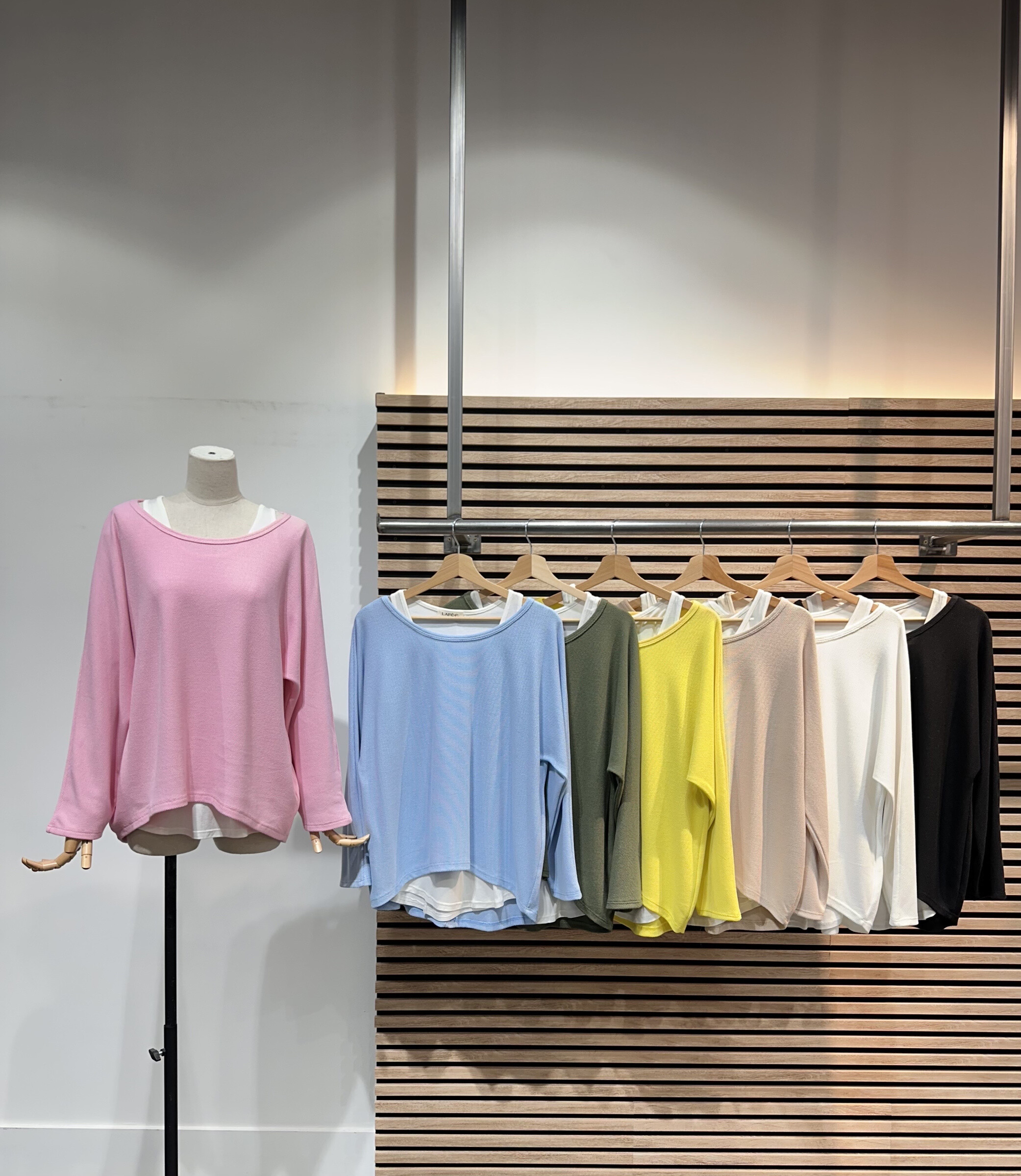 Grossista LAFÉEROSE - Top oversize tira fluido in viscosa con canotta a maniche lunghe coraggiose