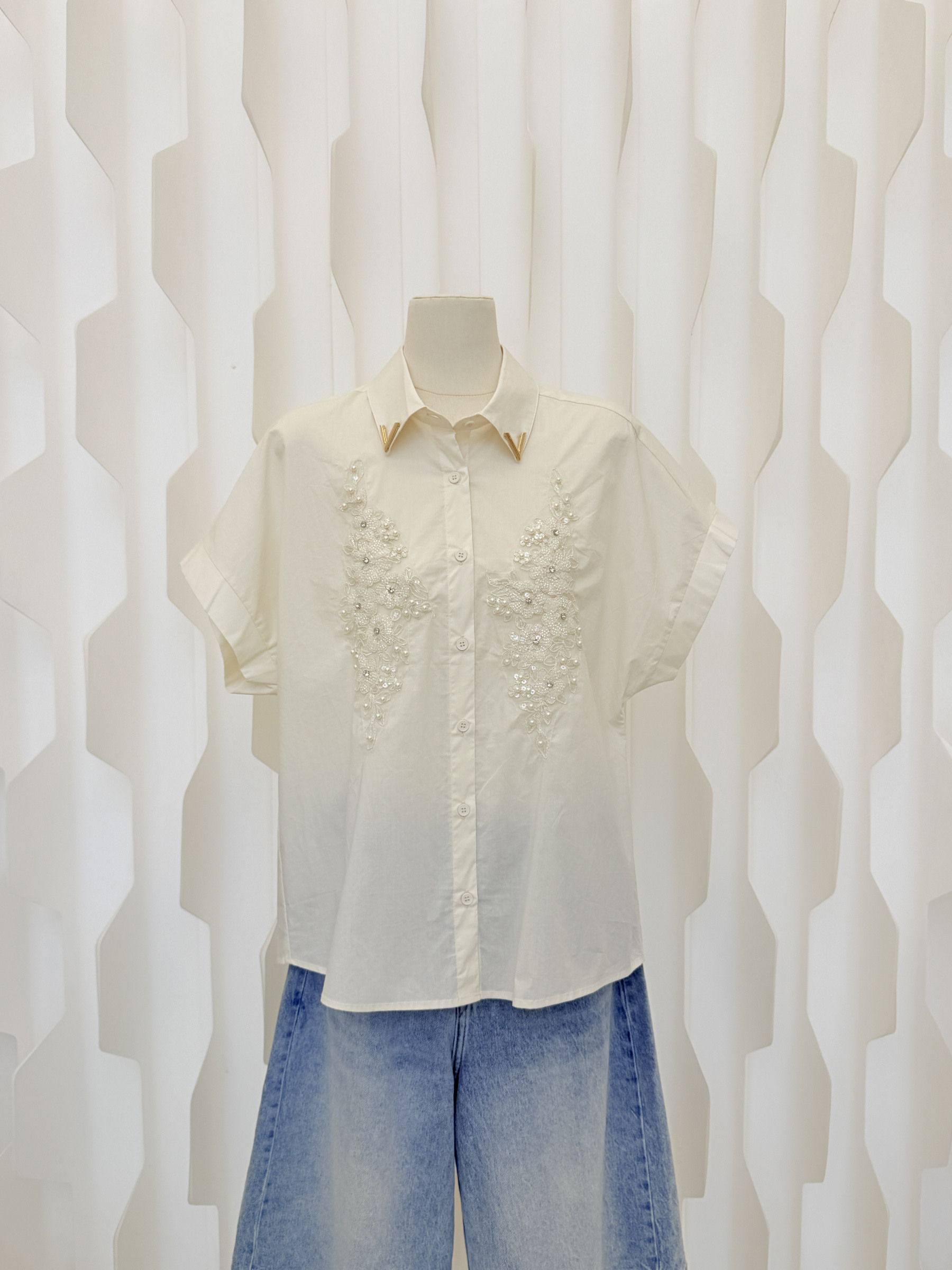 Grossista LARA - CAMICIA MANICA CORTA CON PAILLETTES E PERLINE