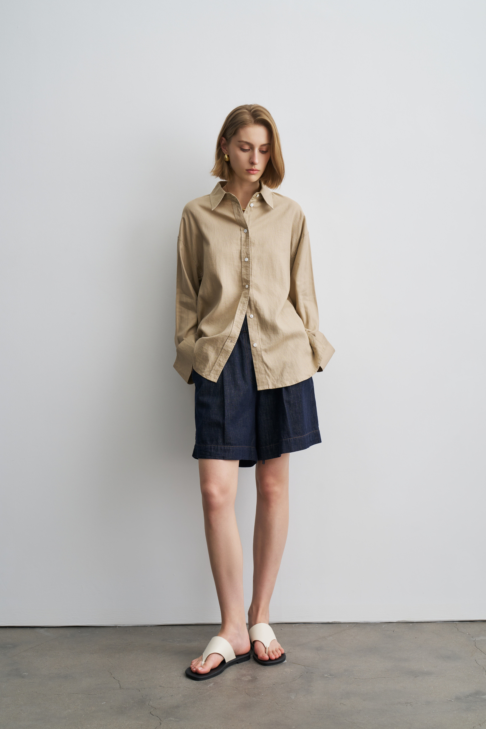 Grossiste LARA - CHEMISE À MANCHES LONGUES AVEC BOUTONS