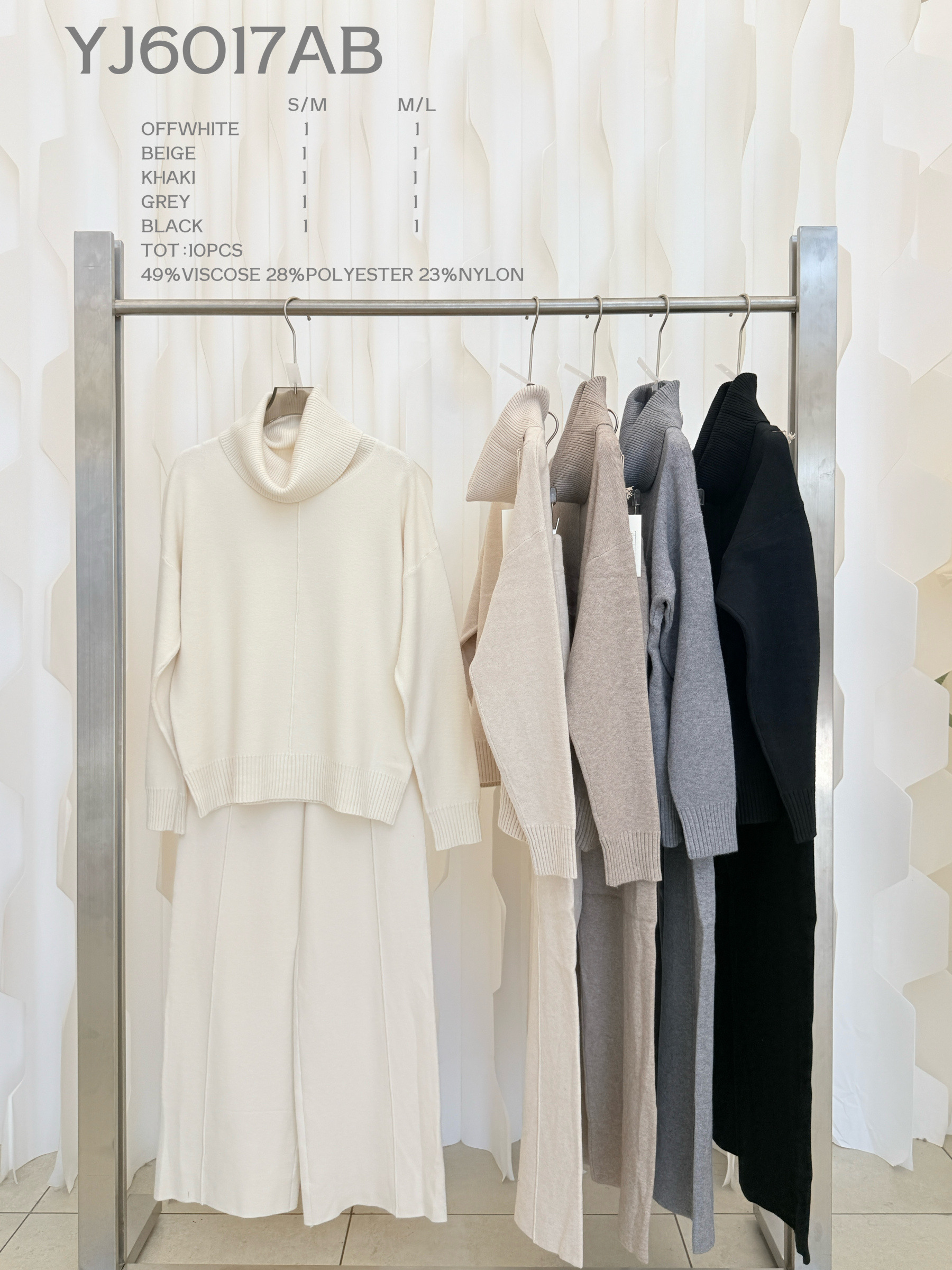 Wholesaler LARA - LONG SLEEVE TURTLENECK TOP AND PANTS SET