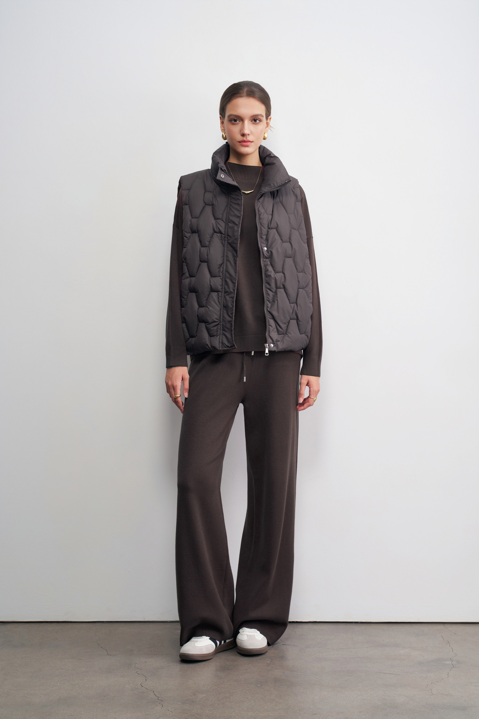 Grossiste LARA - ENSEMBLE AVEC MAILLE À MANCHES LONGUES AVEC COL RAS DU COU ET PANTALON ET DUVET