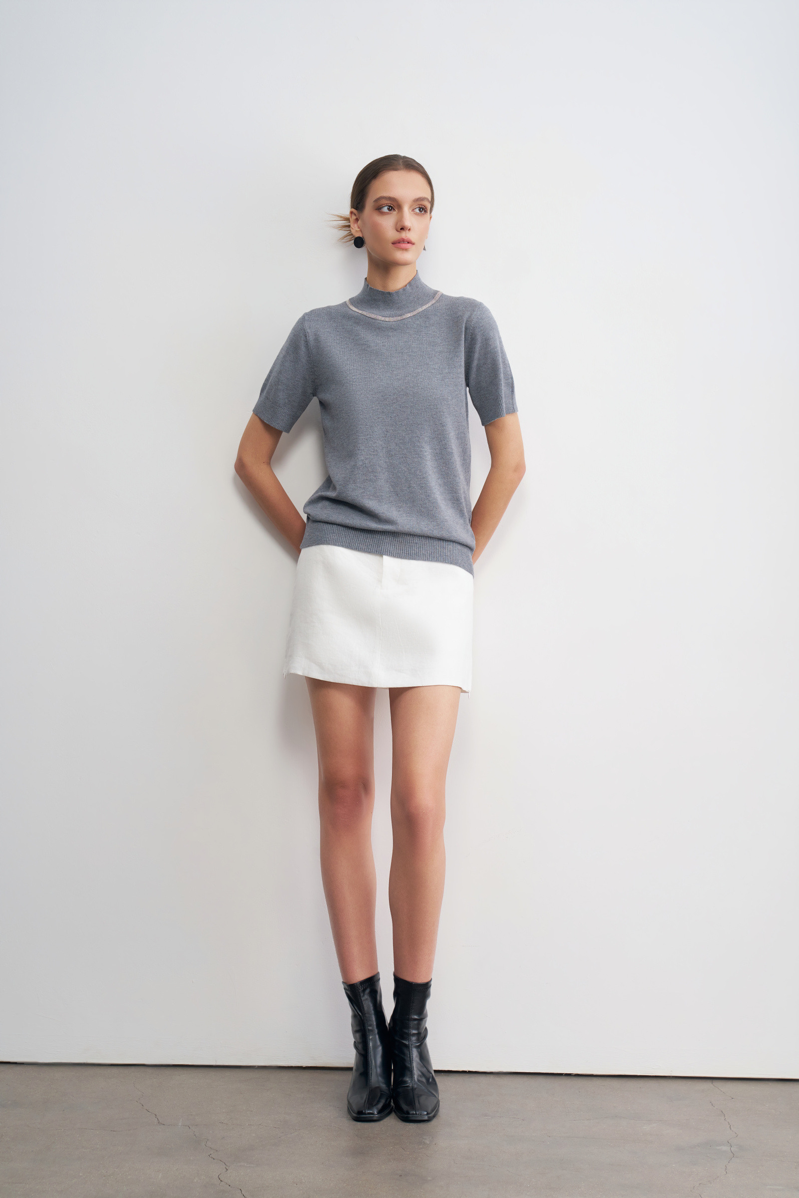 Wholesaler LARA - Short-sleeve top with a mock neck and embroidery in thin rows of sparkling monile