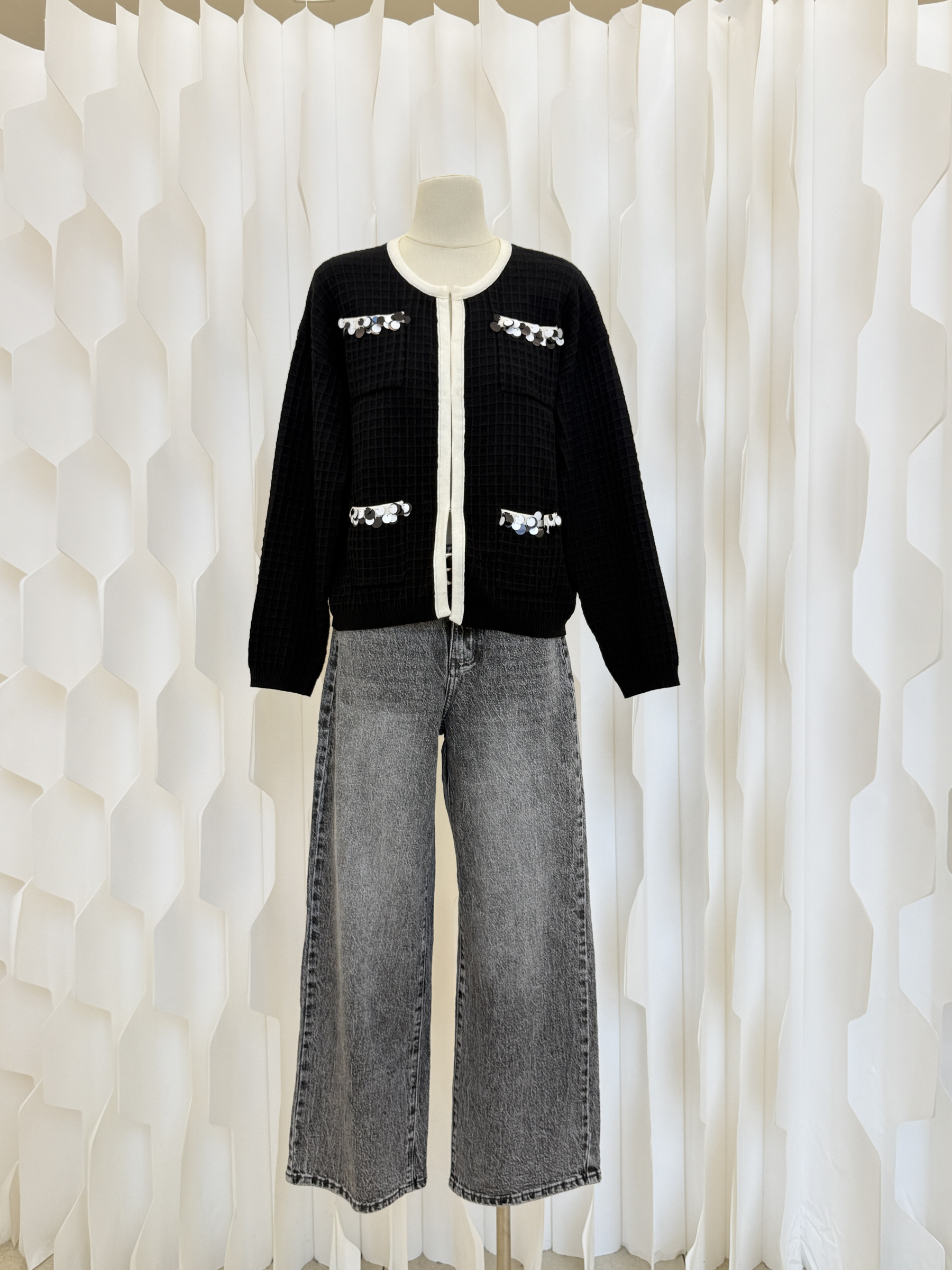 Wholesaler LARA - LONG SLEEVE CARDIGAN WITH SEQUINS AND POCKETS