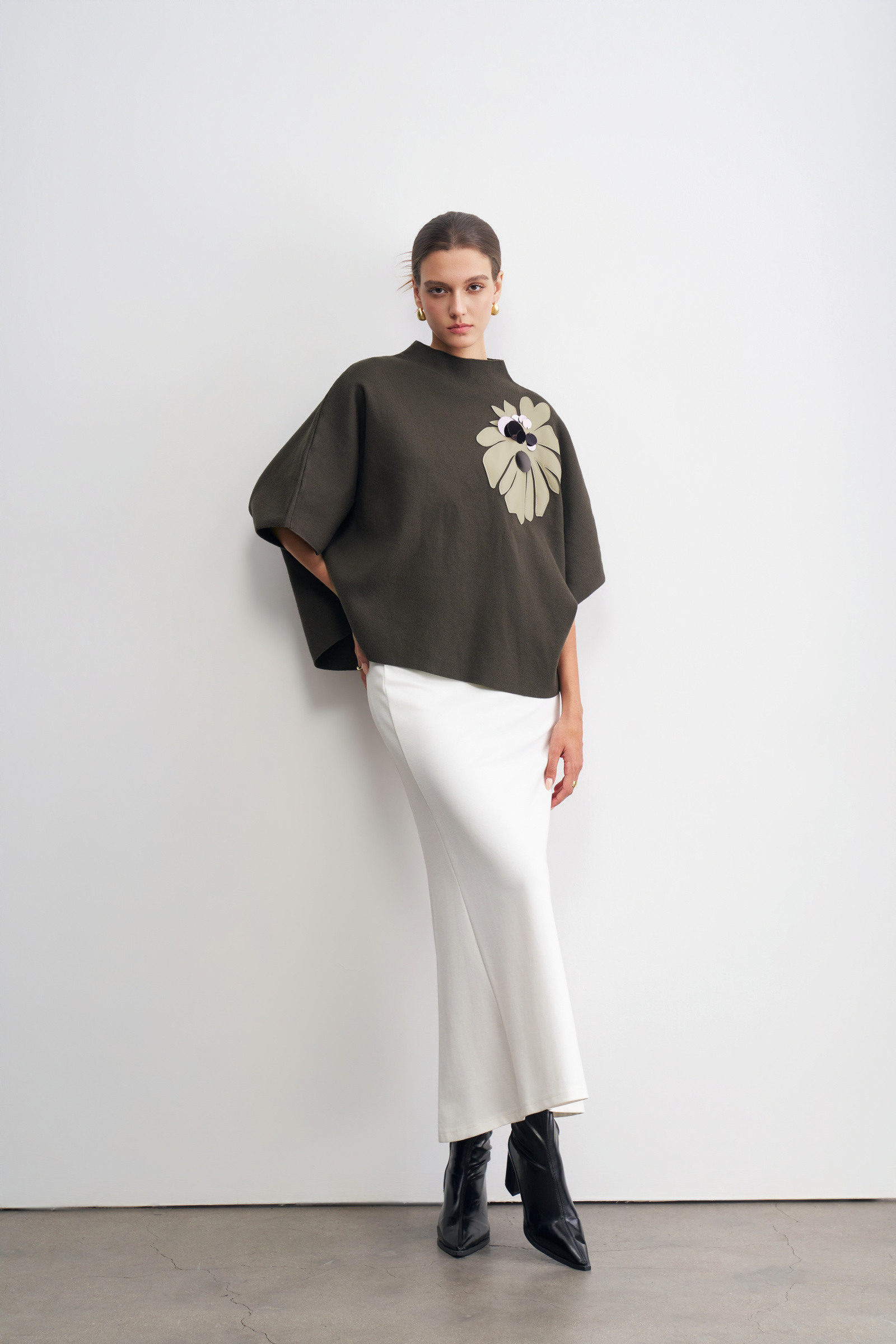 Wholesaler LARA - Short sleeve top with sequins