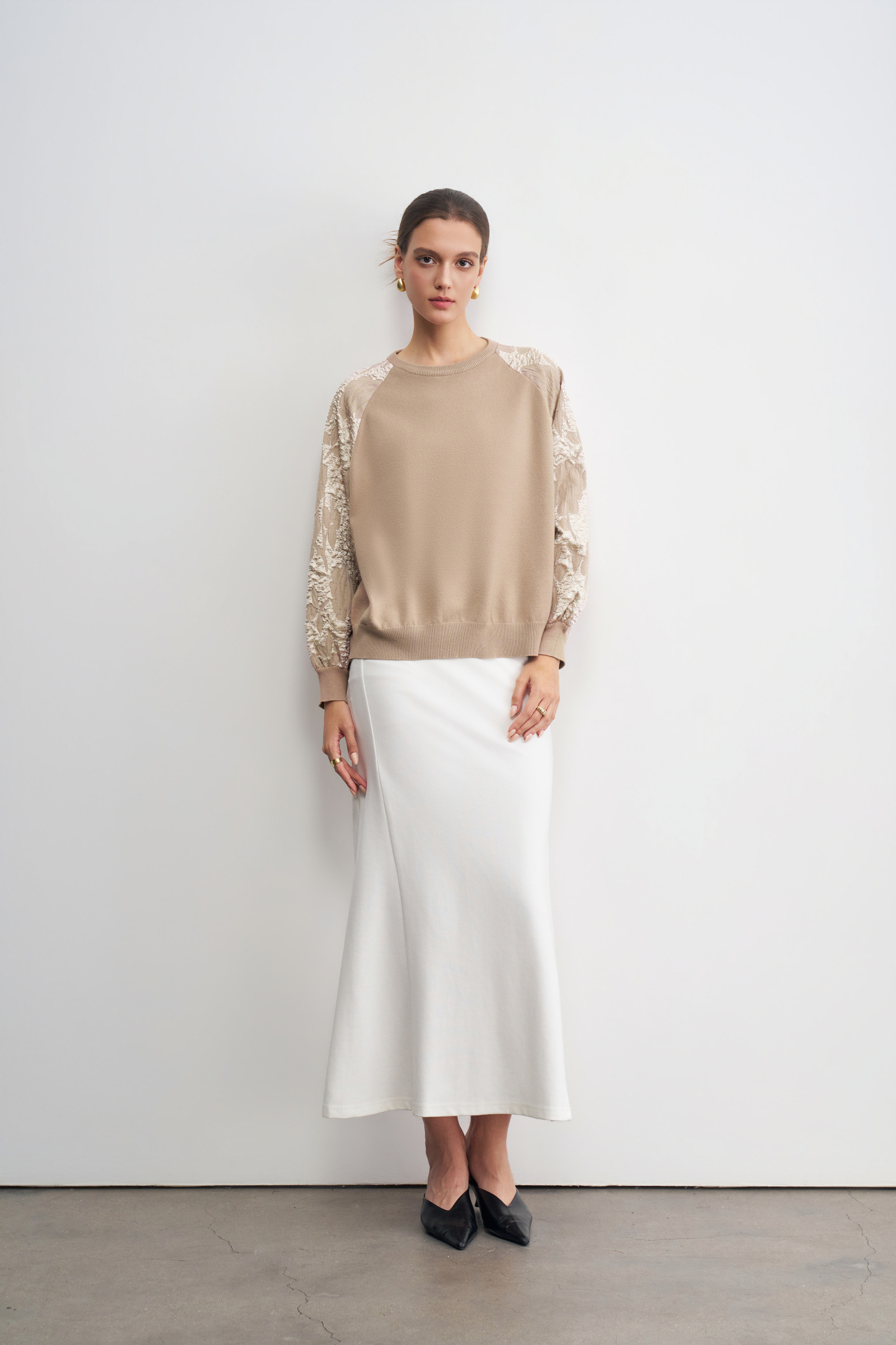 Wholesaler LARA - LONG-SLEEVE CREW NECK SWEATER WITH JACQUARD SLEEVES
