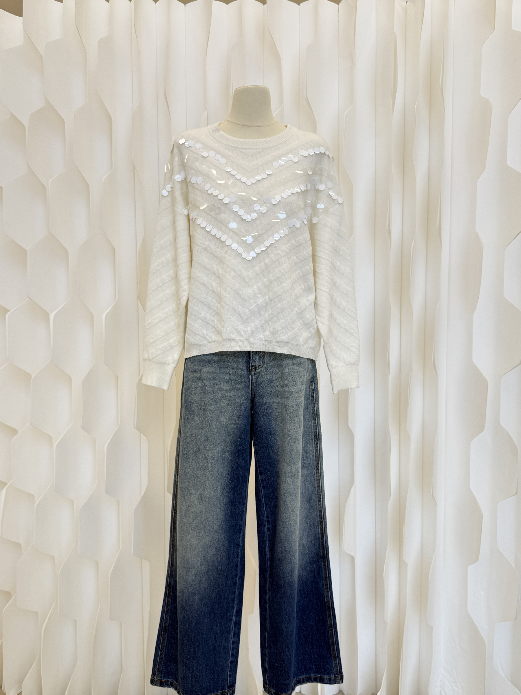 Wholesaler LARA - Long sleeve crew neck sweater with sequins and embossed effect