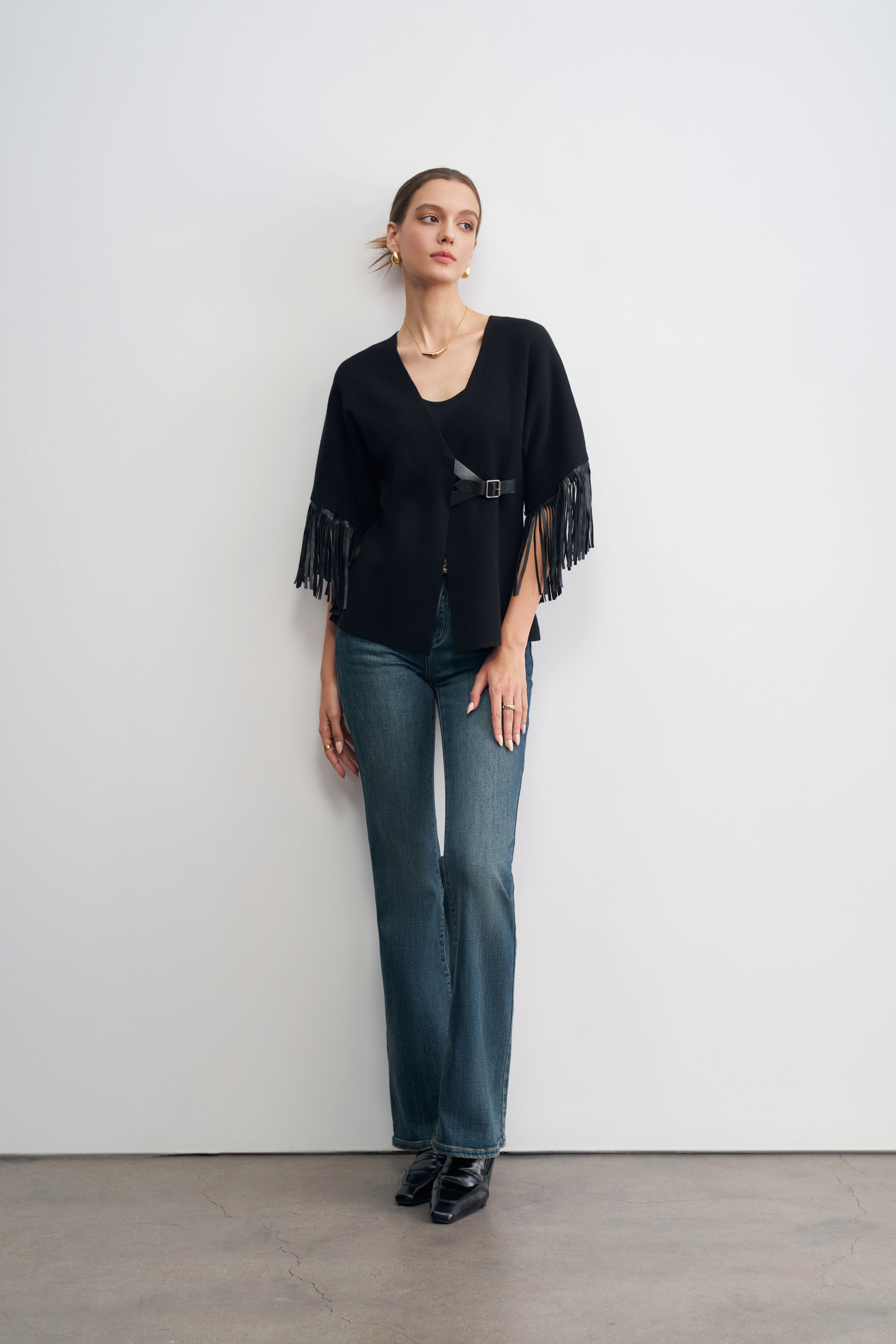 Wholesaler LARA - FRINGED CARDIGAN WITH BUCKLE CLOSURE